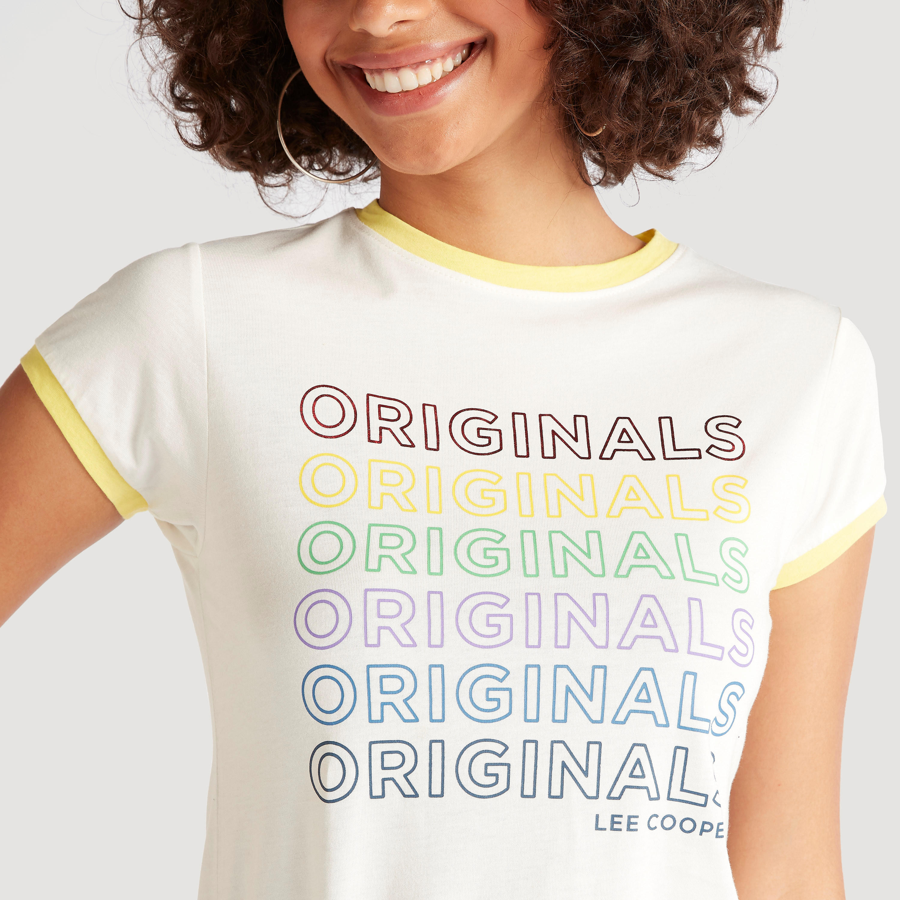 تيشيرت بأكمام كاب وياقة ضيقة وطبعات من لي كوبر-women-clothing-tshirts-image-3