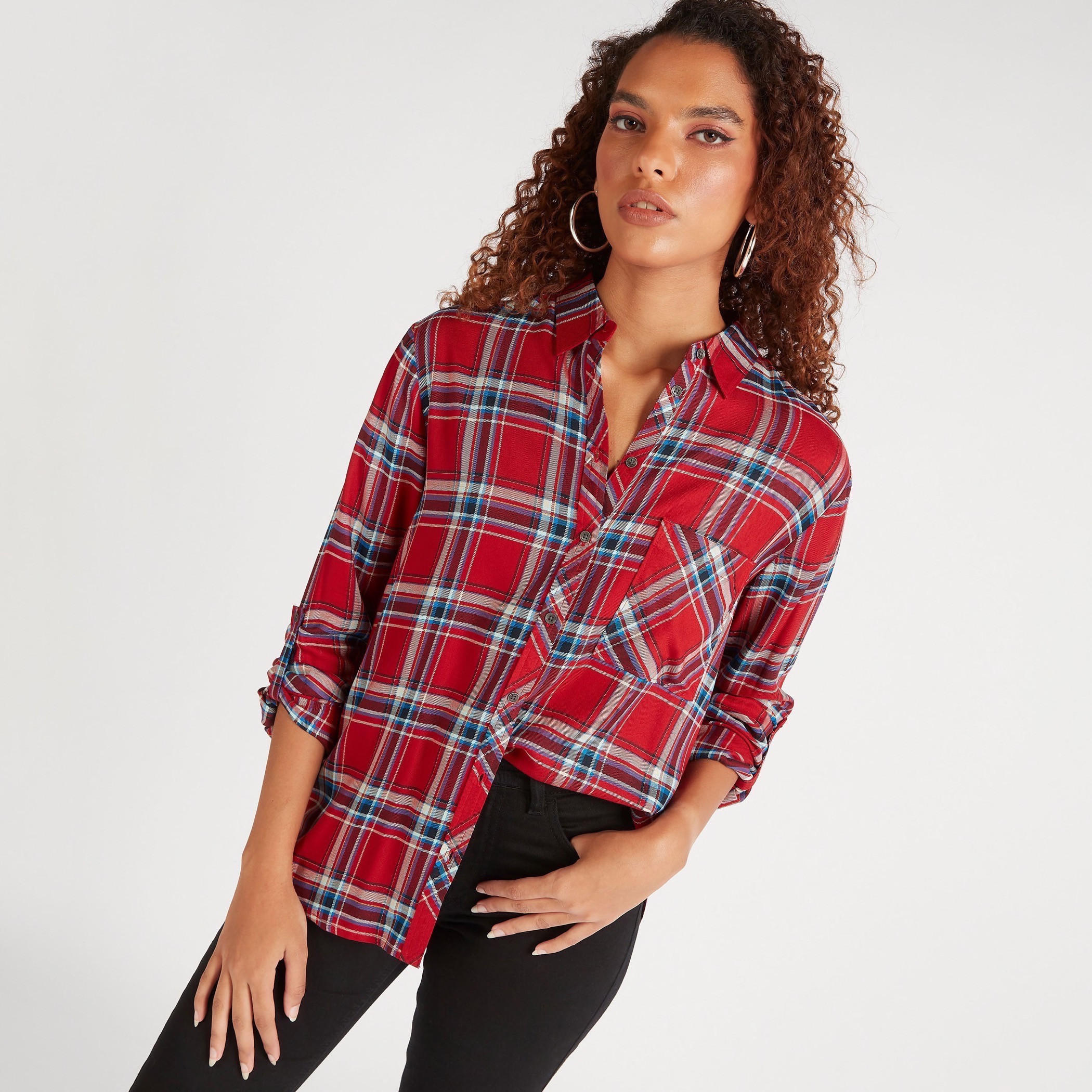 قميص كاروهات بأكمام طويلة وجيب من لي كوبر-women-clothing-shirtsandblouses-shirts-image-5