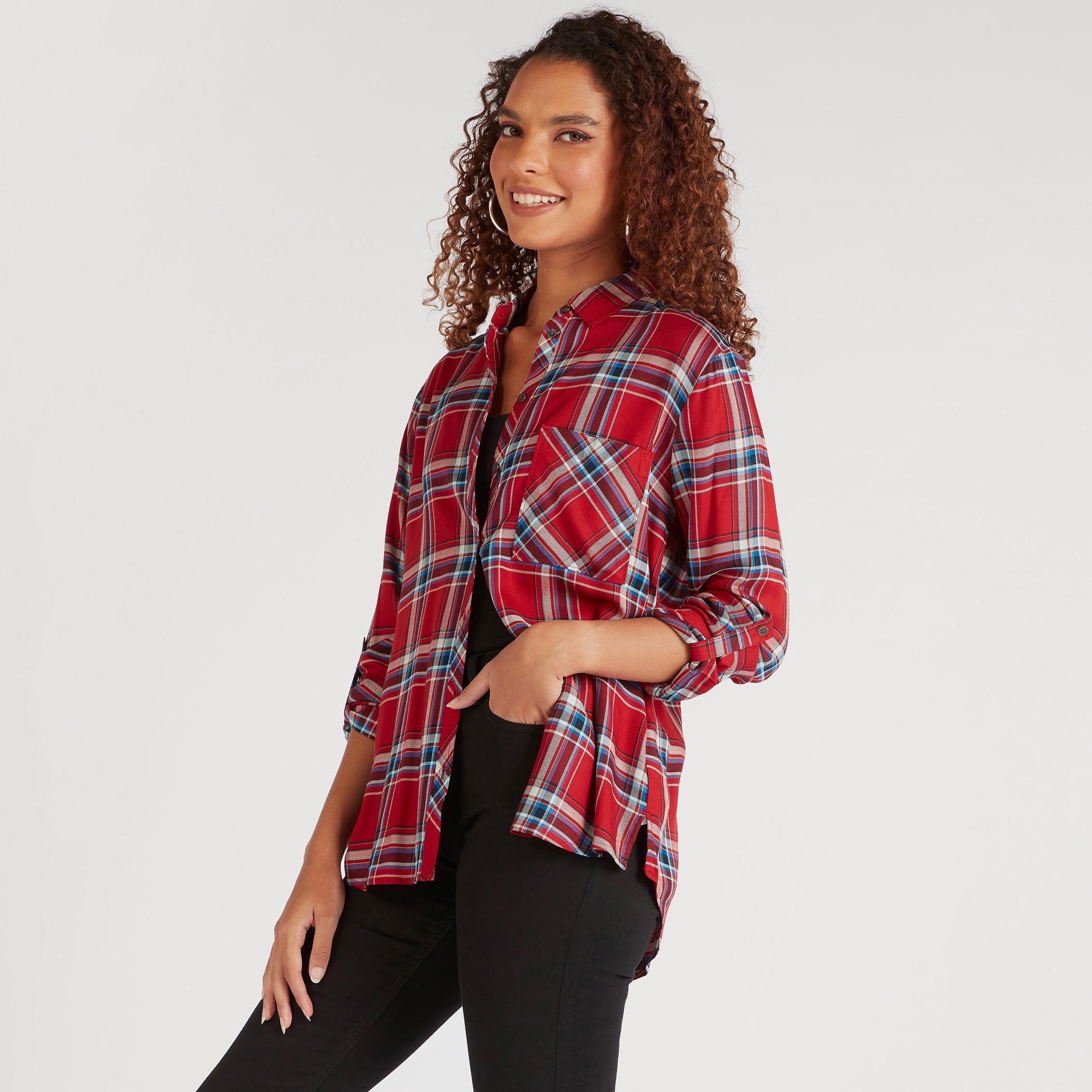 قميص كاروهات بأكمام طويلة وجيب من لي كوبر-women-clothing-shirtsandblouses-shirts-image-1