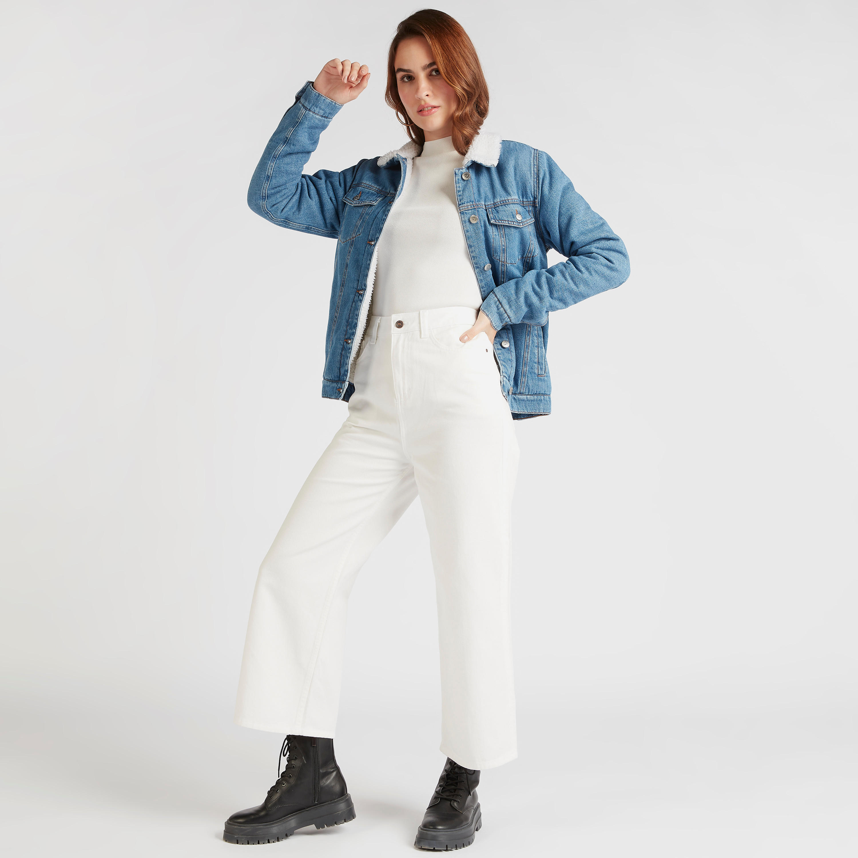 بنطلون جينز دنيم سادة بخصر مرتفع مع زر إغلاق وجيوب من لي كوبر-women-clothing-bottoms-jeans-image-4