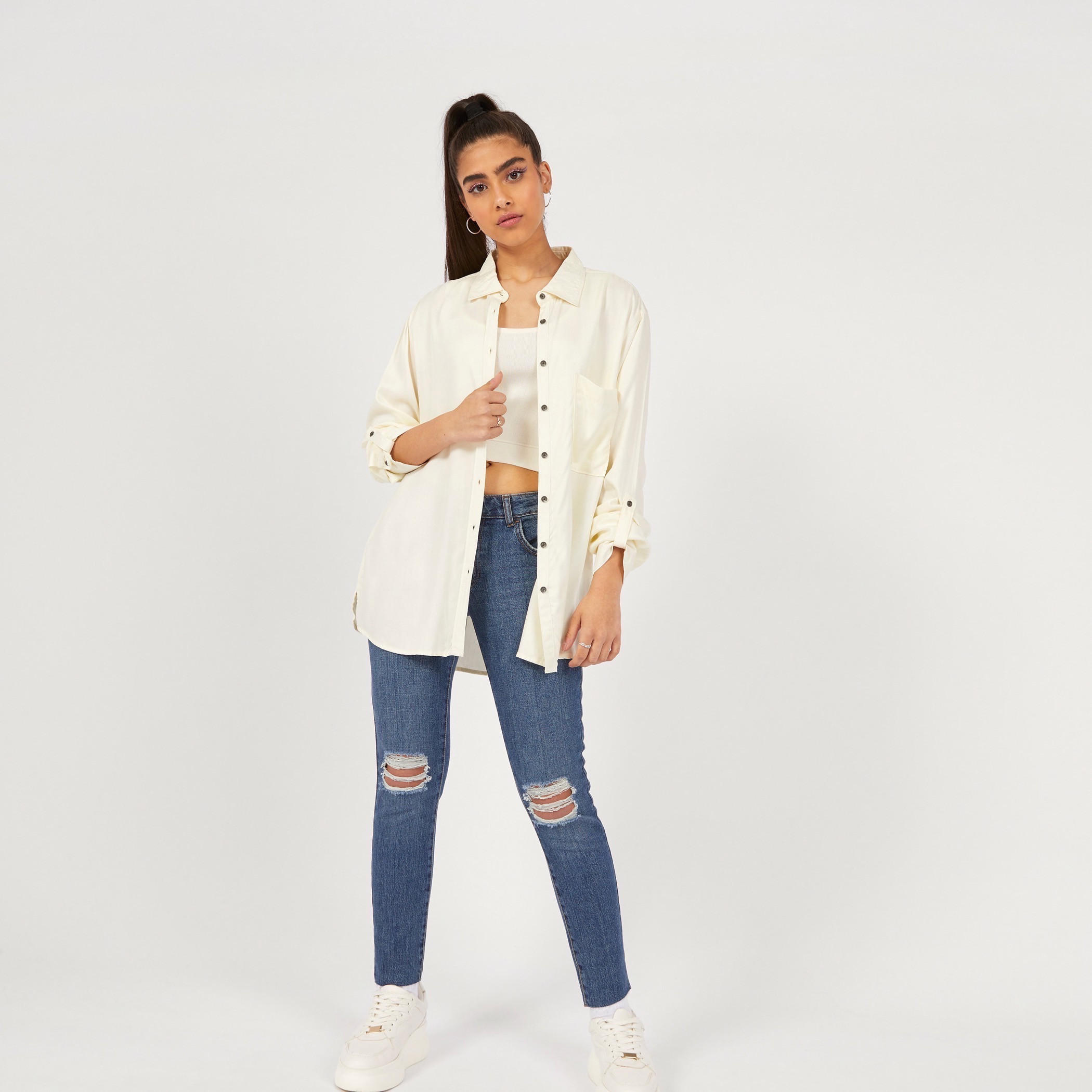 قميص سادة بأكمام طويلة وجيب على الصدر من لي كوبر-women-clothing-shirtsandblouses-shirts-image-2