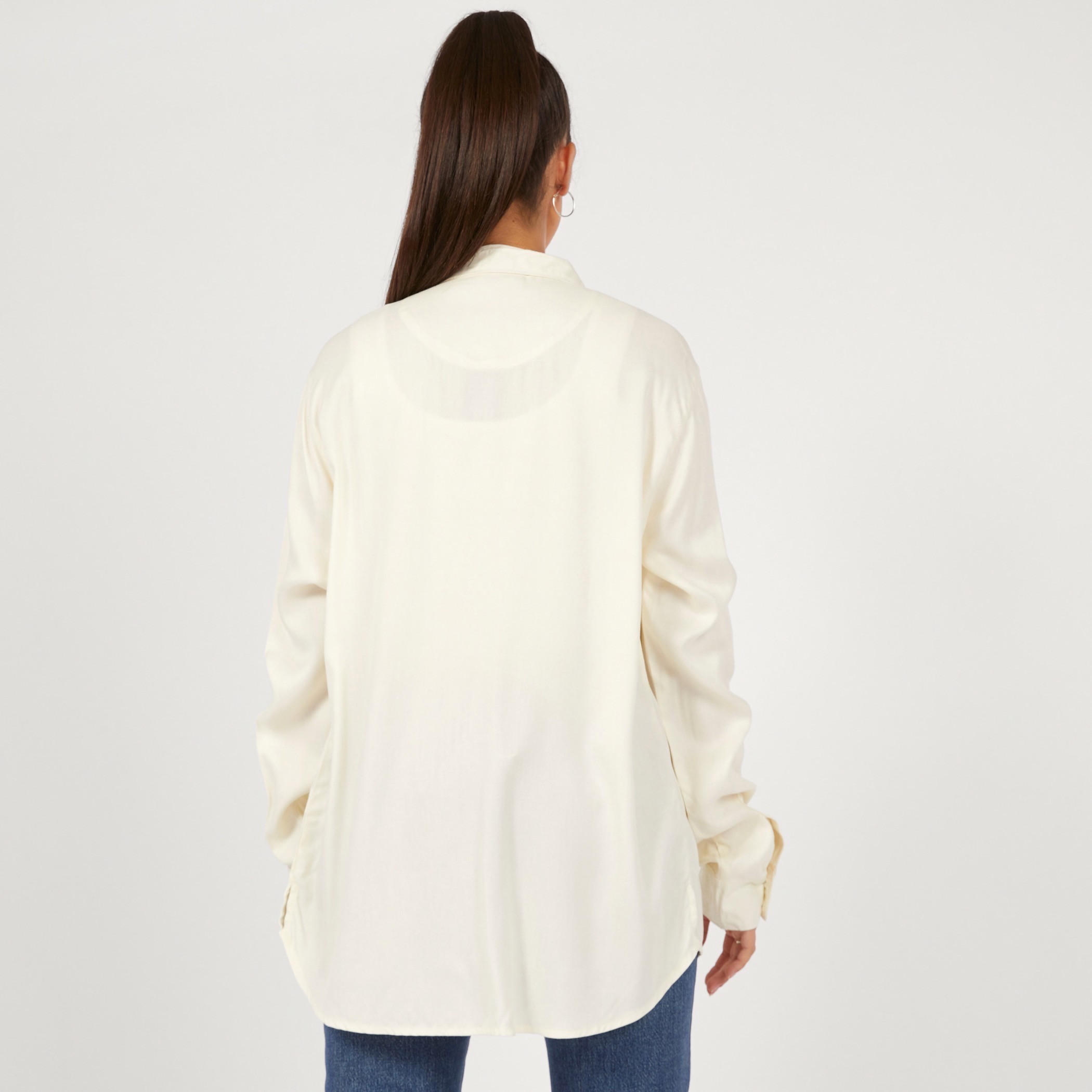قميص سادة بأكمام طويلة وجيب على الصدر من لي كوبر-women-clothing-shirtsandblouses-shirts-image-4