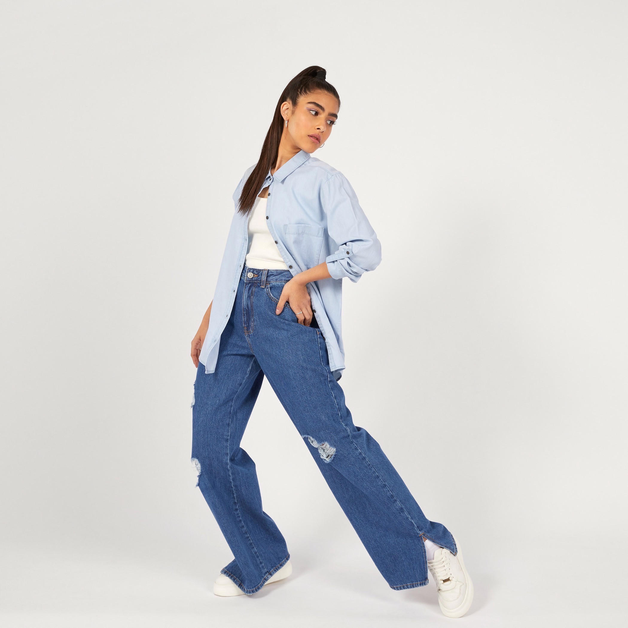 قميص سادة بأكمام طويلة وجيب على الصدر من لي كوبر-women-clothing-shirtsandblouses-shirts-image-7