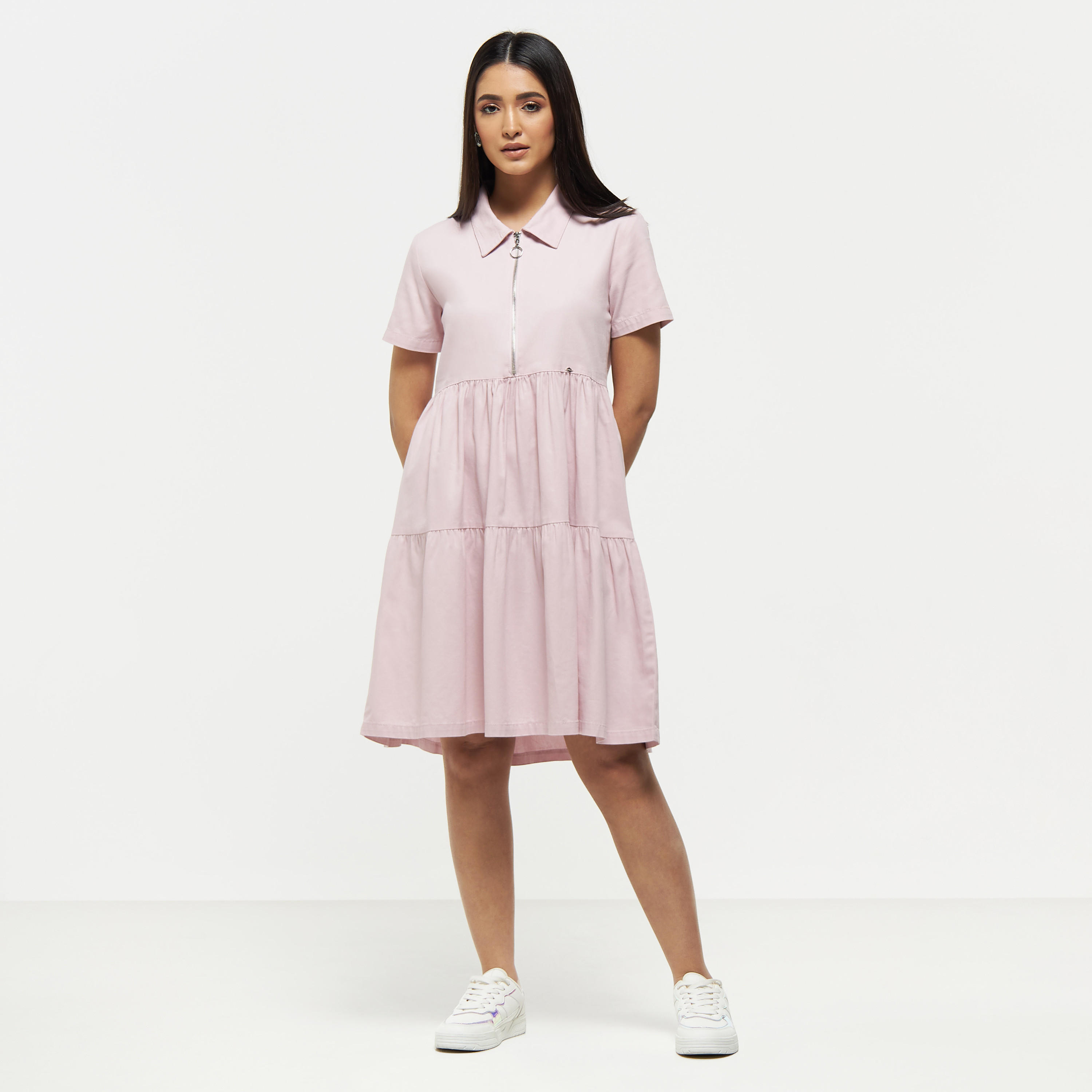 فستان سادة متعدد الطبقات بياقة عادية وسحّاب إغلاق من لي كوبر-women-clothing-dresses-image-1