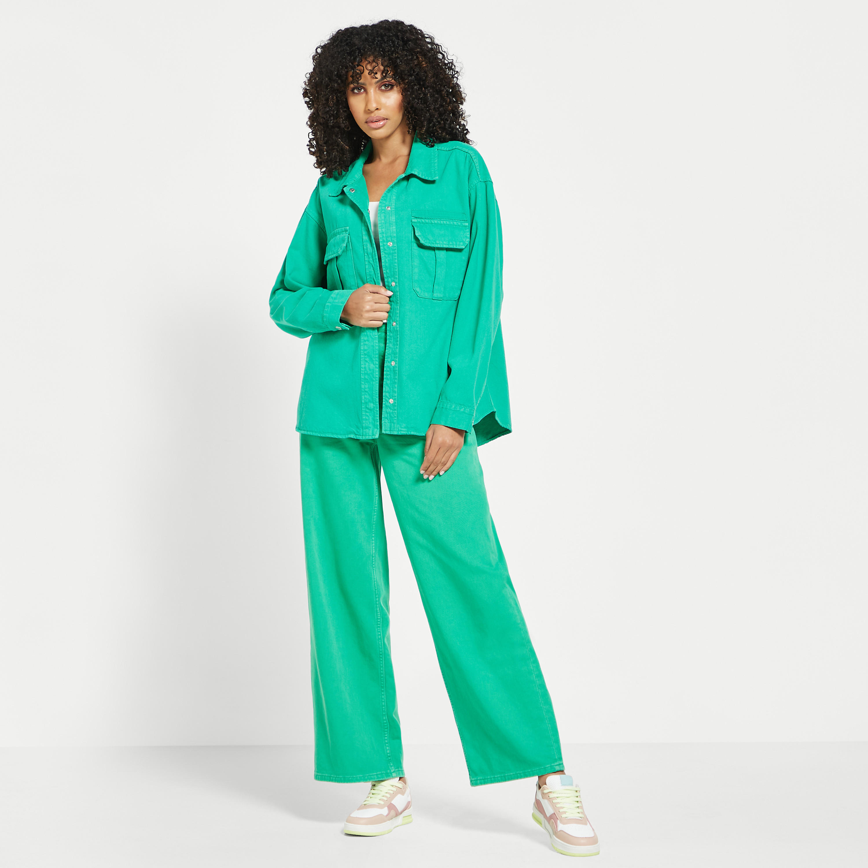 جاكيت سادة بجيوب وزر إغلاق من لي كوبر-women-clothing-shirtsandblouses-shirts-image-2