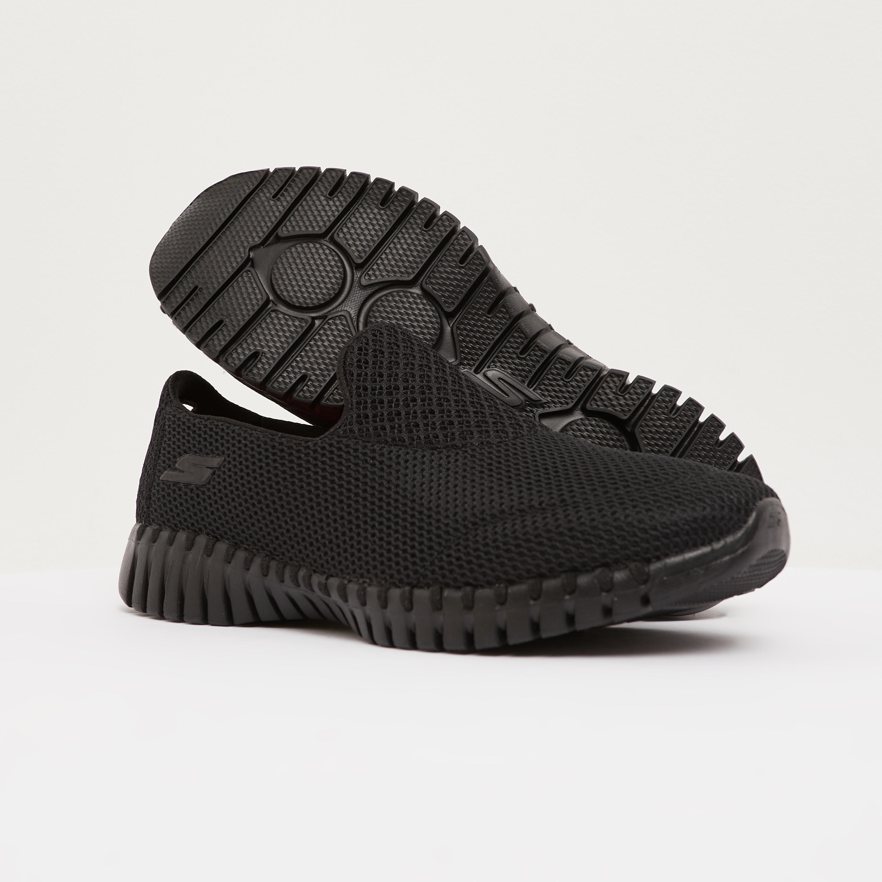 حذاء مشي سهل الارتداء للبنات من سكتشرز-girls-shoes-sports-image-3