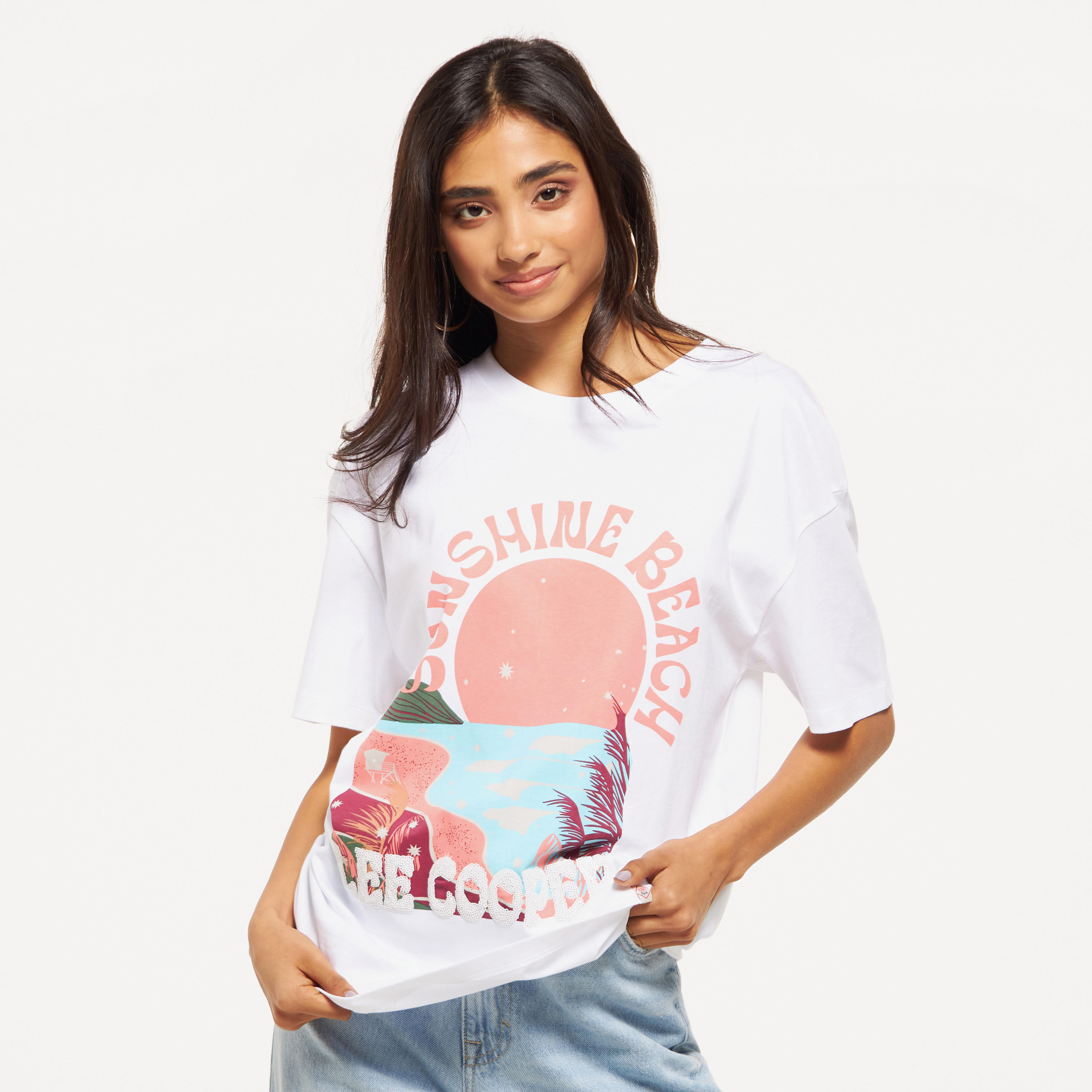 تيشيرت فضفاض بأكمام قصيرة وطبعات من لي كوبر-women-clothing-tshirts-image-5