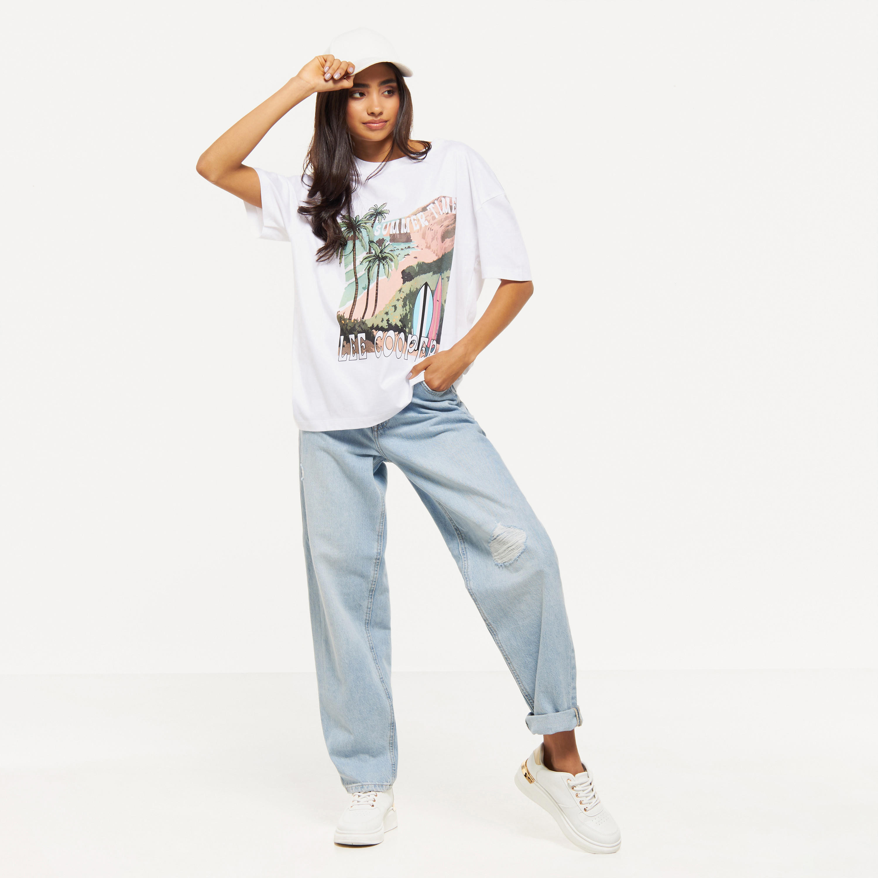 تيشيرت فضفاض بأكمام قصيرة وطبعات من لي كوبر-women-clothing-tshirts-image-10