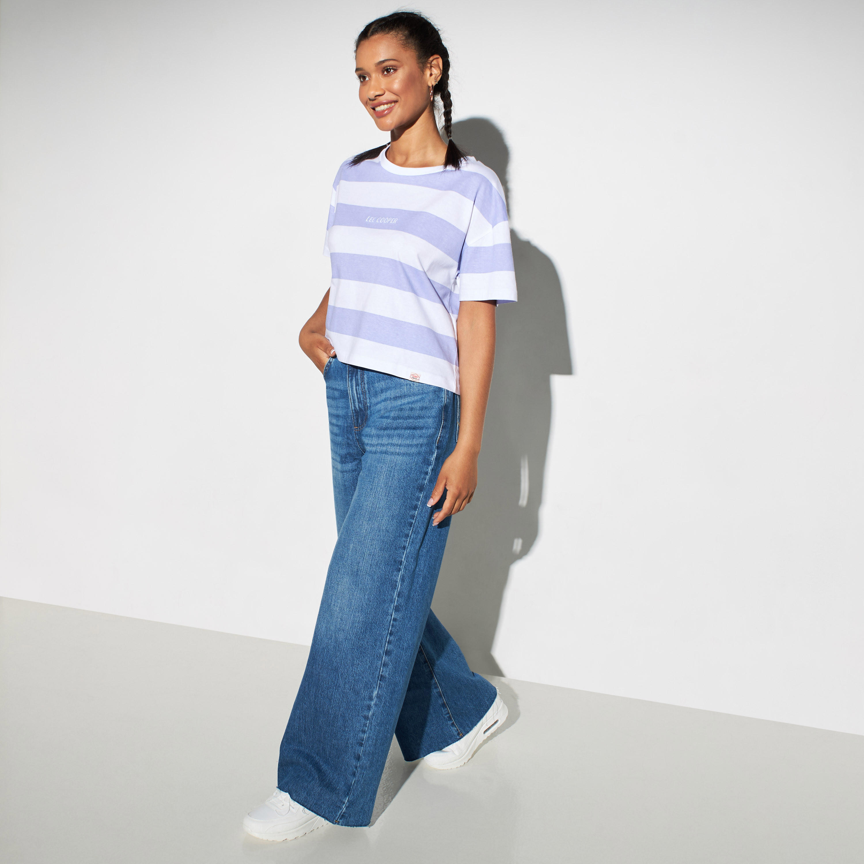 بنطلون جينز واسع الساقين سادة بجيوب من لي كوبر-women-clothing-bottoms-jeans-image-4