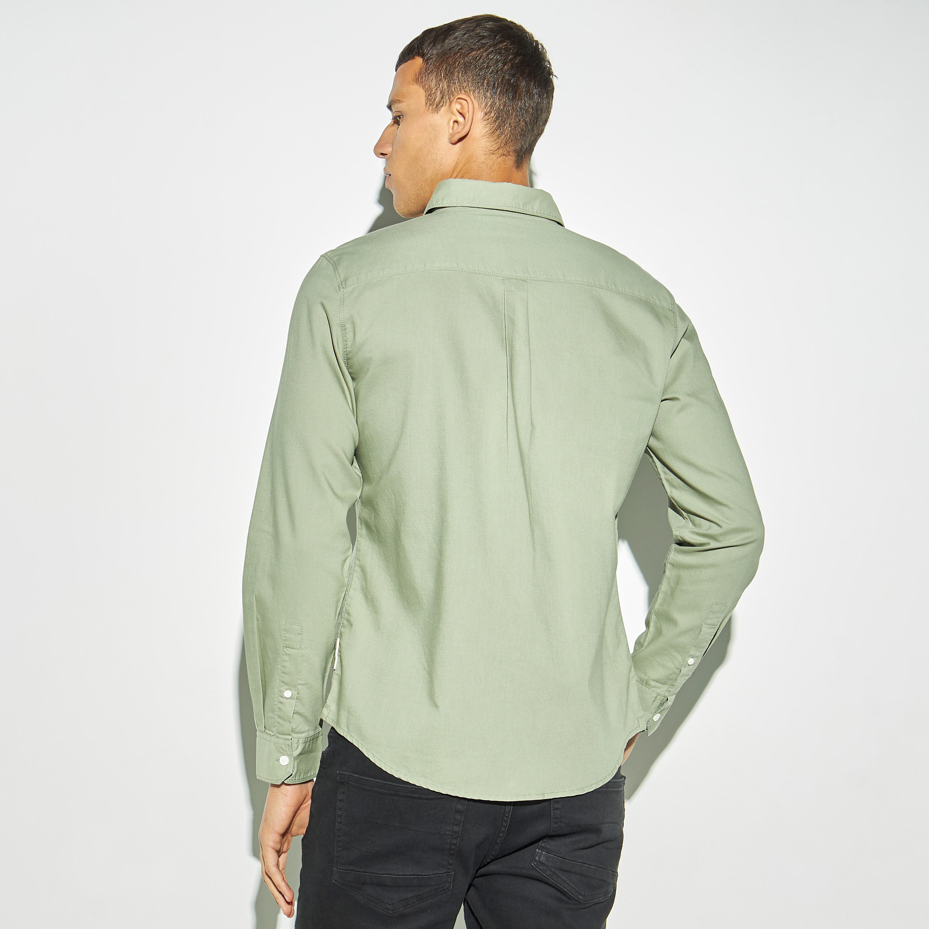 قميص أكسفورد سادة بأكمام طويلة وجيب من لي كوبر-men-clothing-shirts-image-3