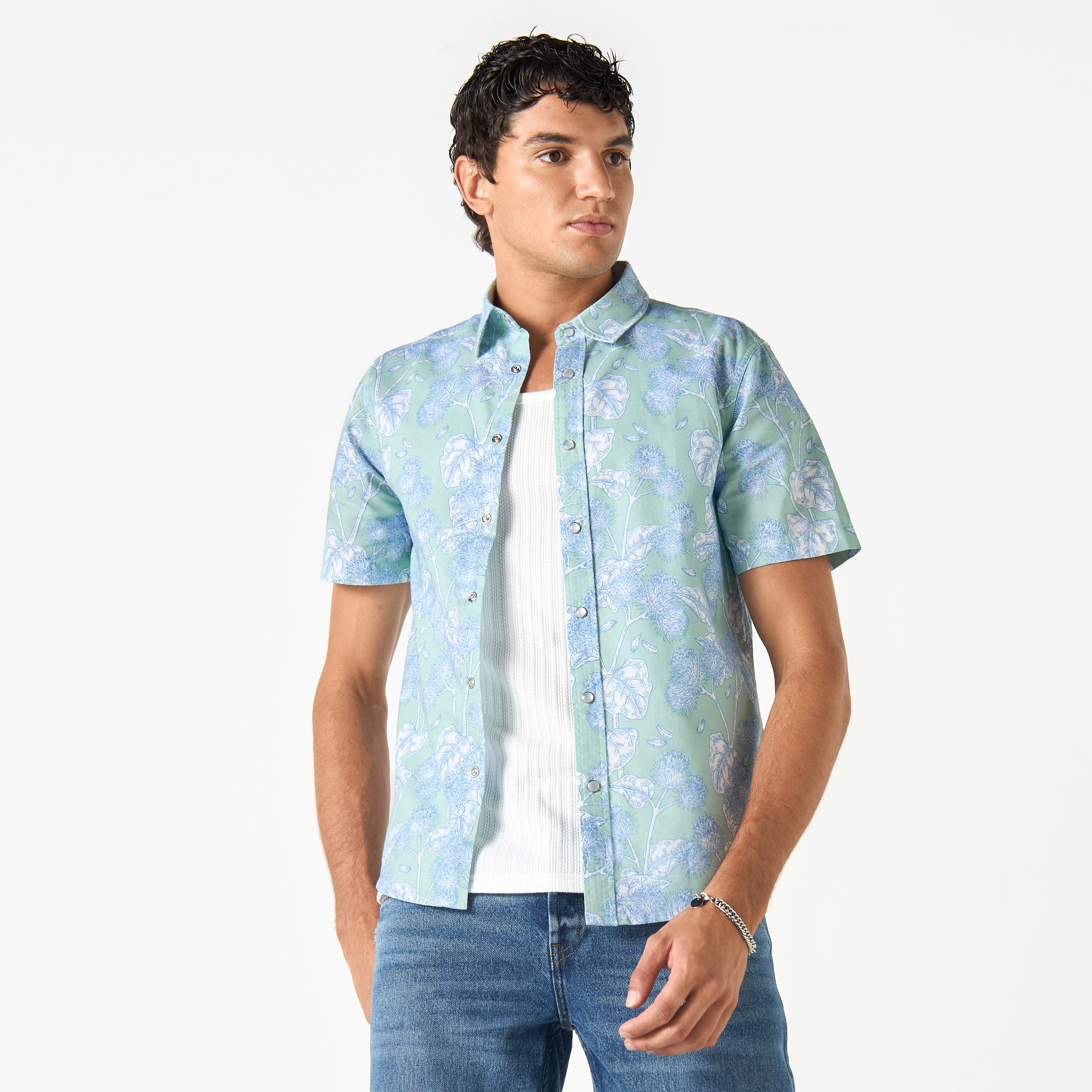 فستان بأكمام قصيرة وطبعات أزهار بقياس عادي من لي كوبر-men-clothing-shirts-image-12