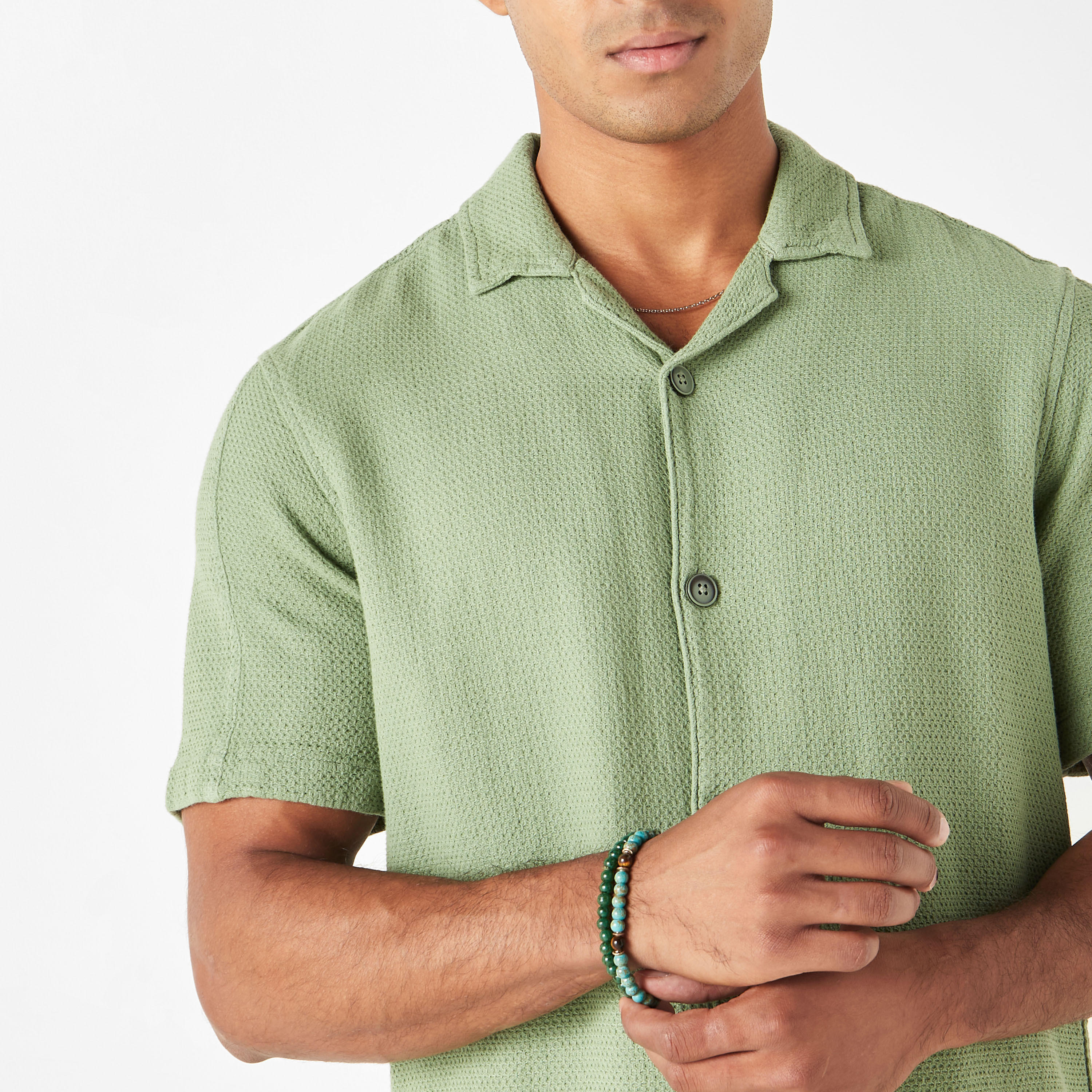 قميص فضفاض بارز الملمس بقصة مريحة وأكمام قصيرة من لي كوبر-men-clothing-shirts-image-8