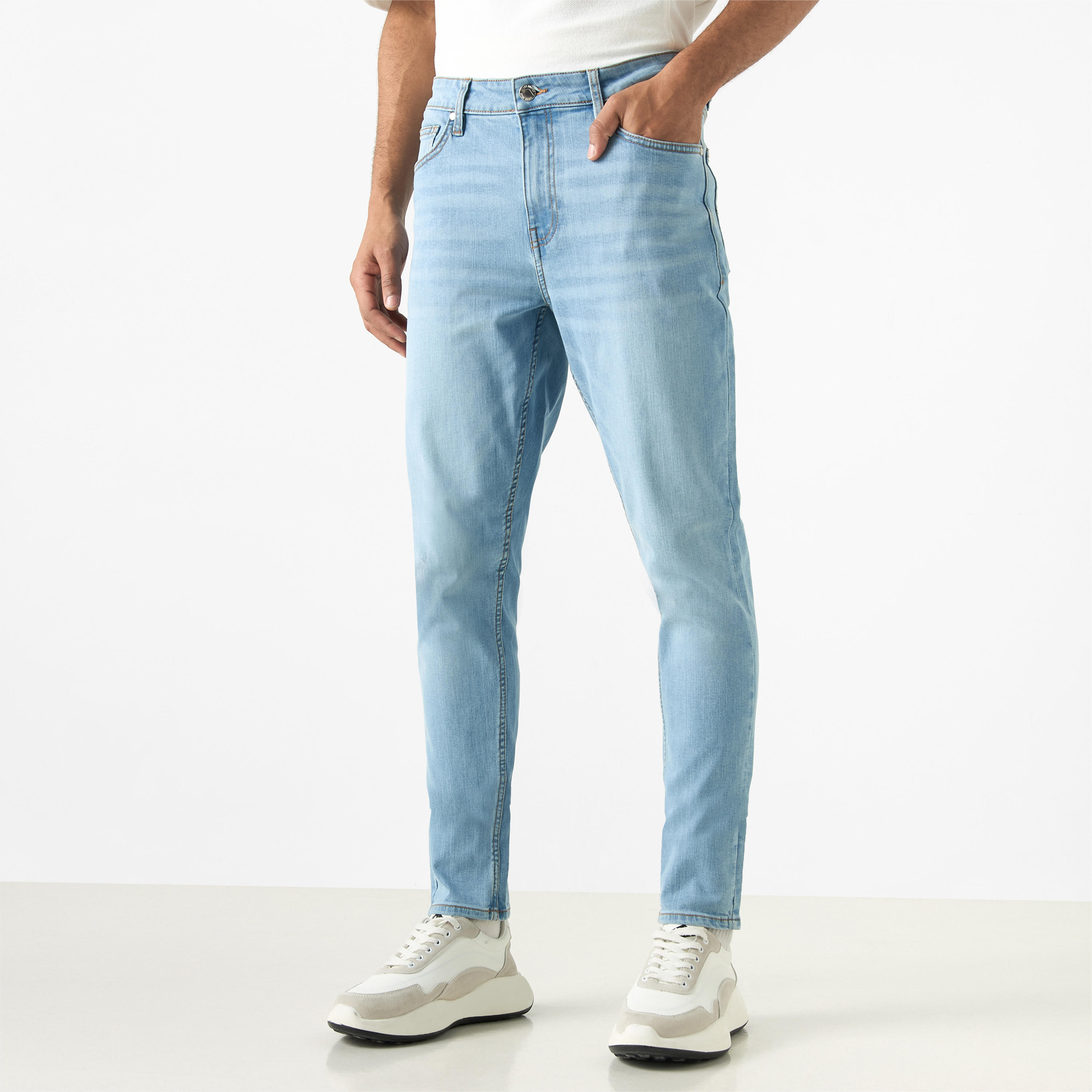 بنطلون جينز بقصة ضيّقة وخصر متوسط الارتفاع بجيوب من لي كوبر-men-clothing-bottoms-jeans-image-1