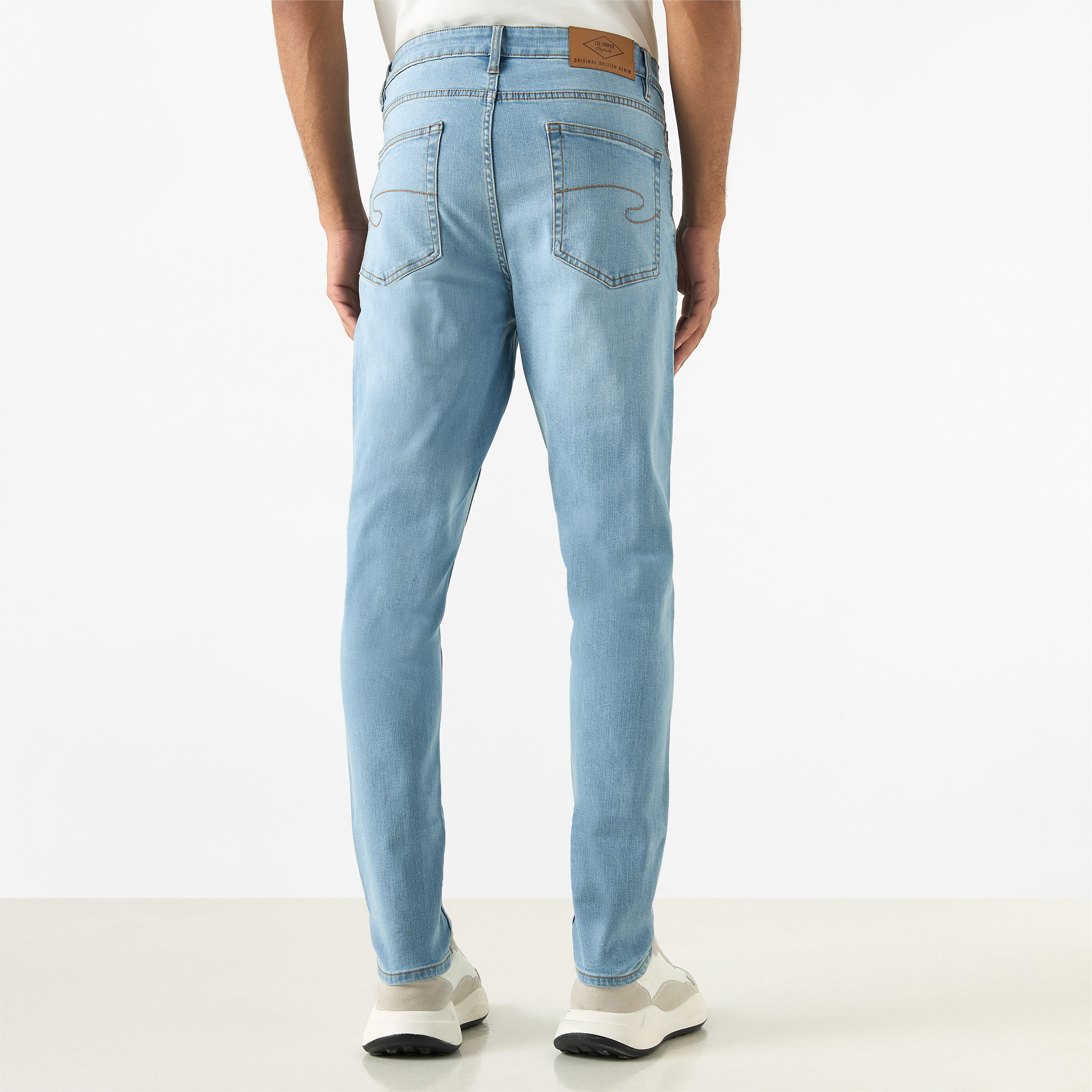 بنطلون جينز بقصة ضيّقة وخصر متوسط الارتفاع بجيوب من لي كوبر-men-clothing-bottoms-jeans-image-3