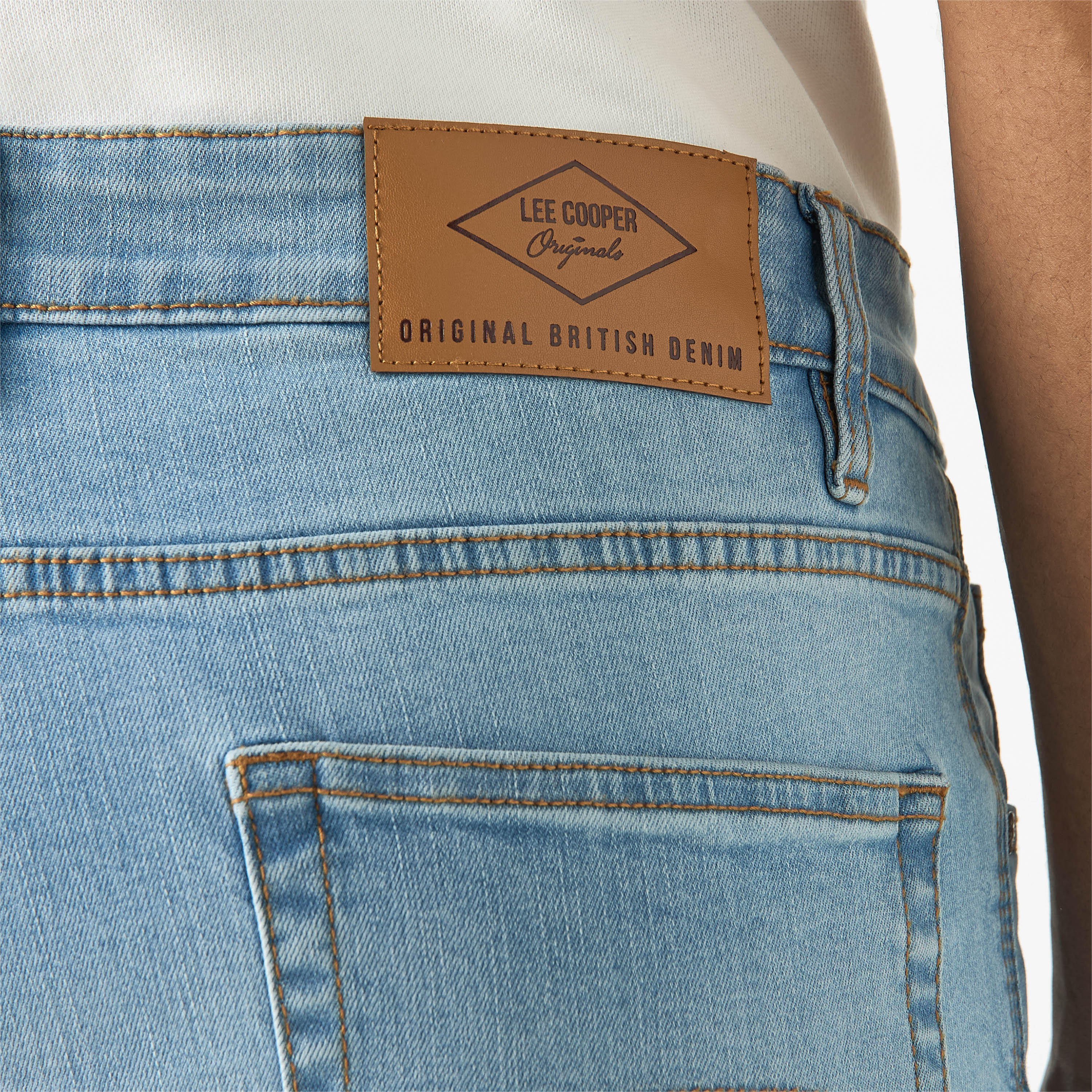 بنطلون جينز بقصة ضيّقة وخصر متوسط الارتفاع بجيوب من لي كوبر-men-clothing-bottoms-jeans-image-5