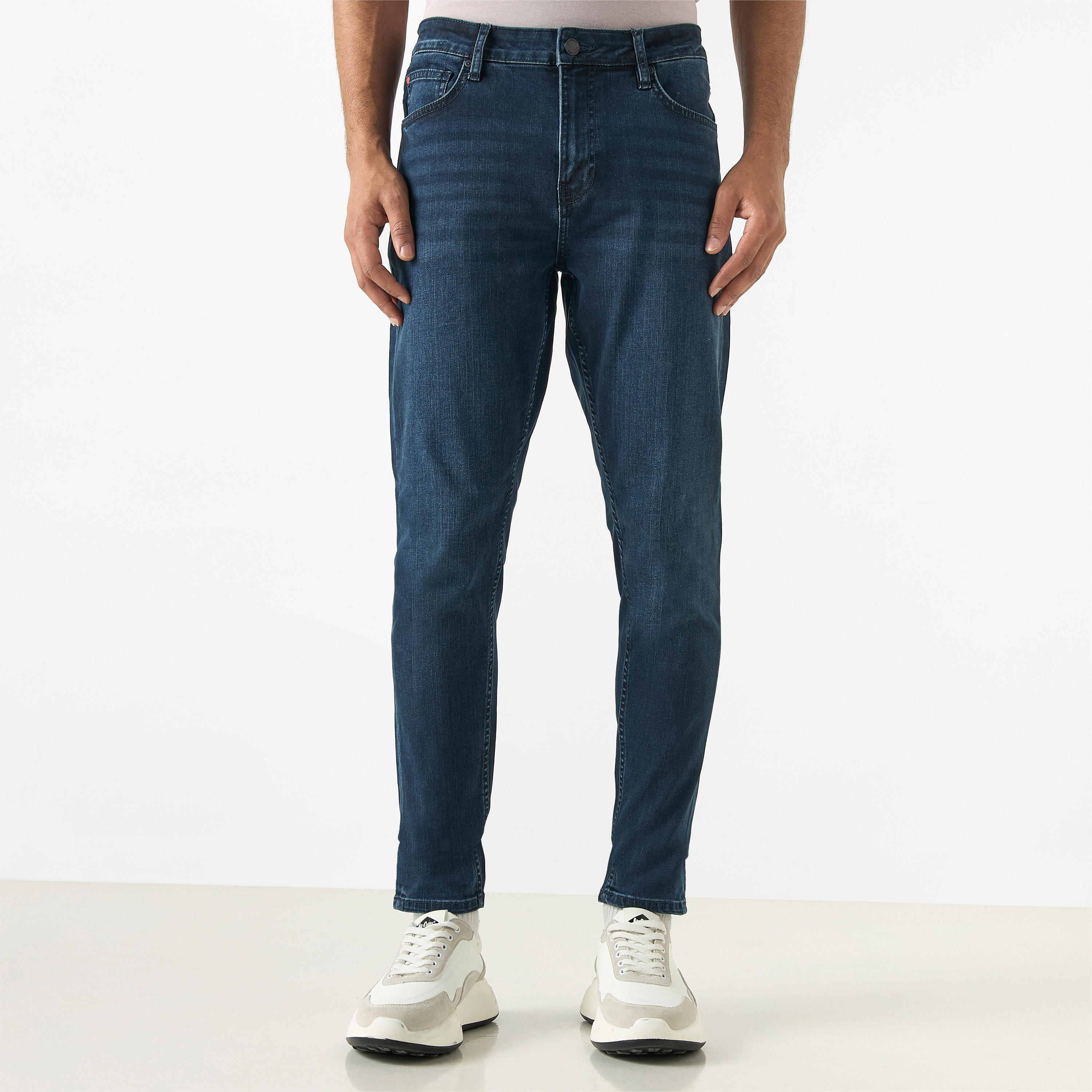 بنطلون جينز بقصة ضيّقة وخصر متوسط الارتفاع بجيوب من لي كوبر-men-clothing-bottoms-jeans-image-1