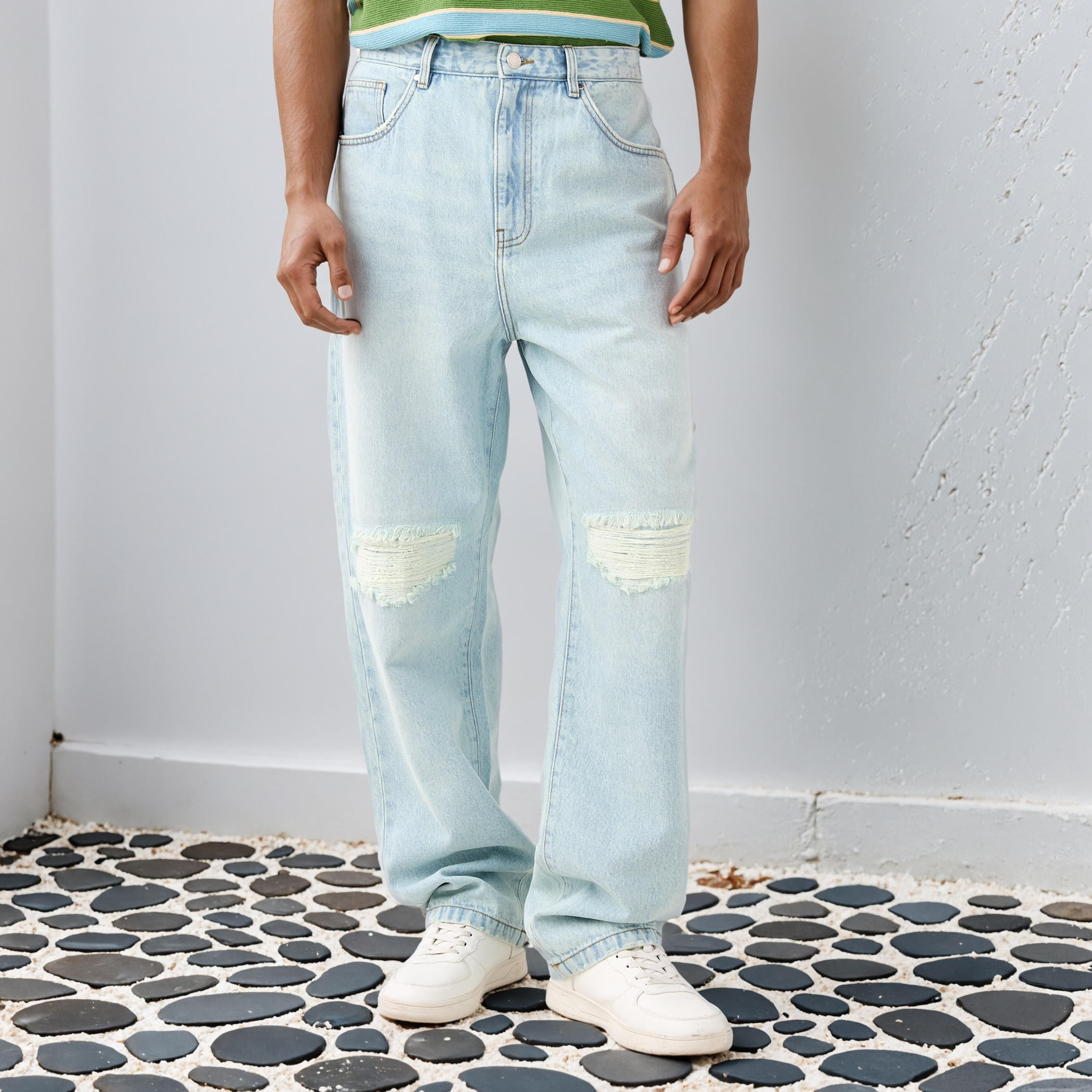 Lee Cooper Mid-Rise Ripped Jeans-men-clothing-bottoms-jeans-image-1