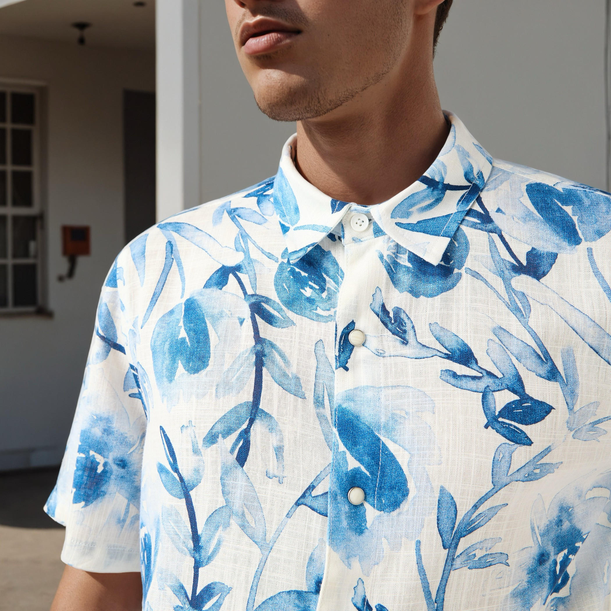 قميص سلوب بطبعات أزهار وقصة عادية من لي كوبر-men-clothing-shirts-image-4