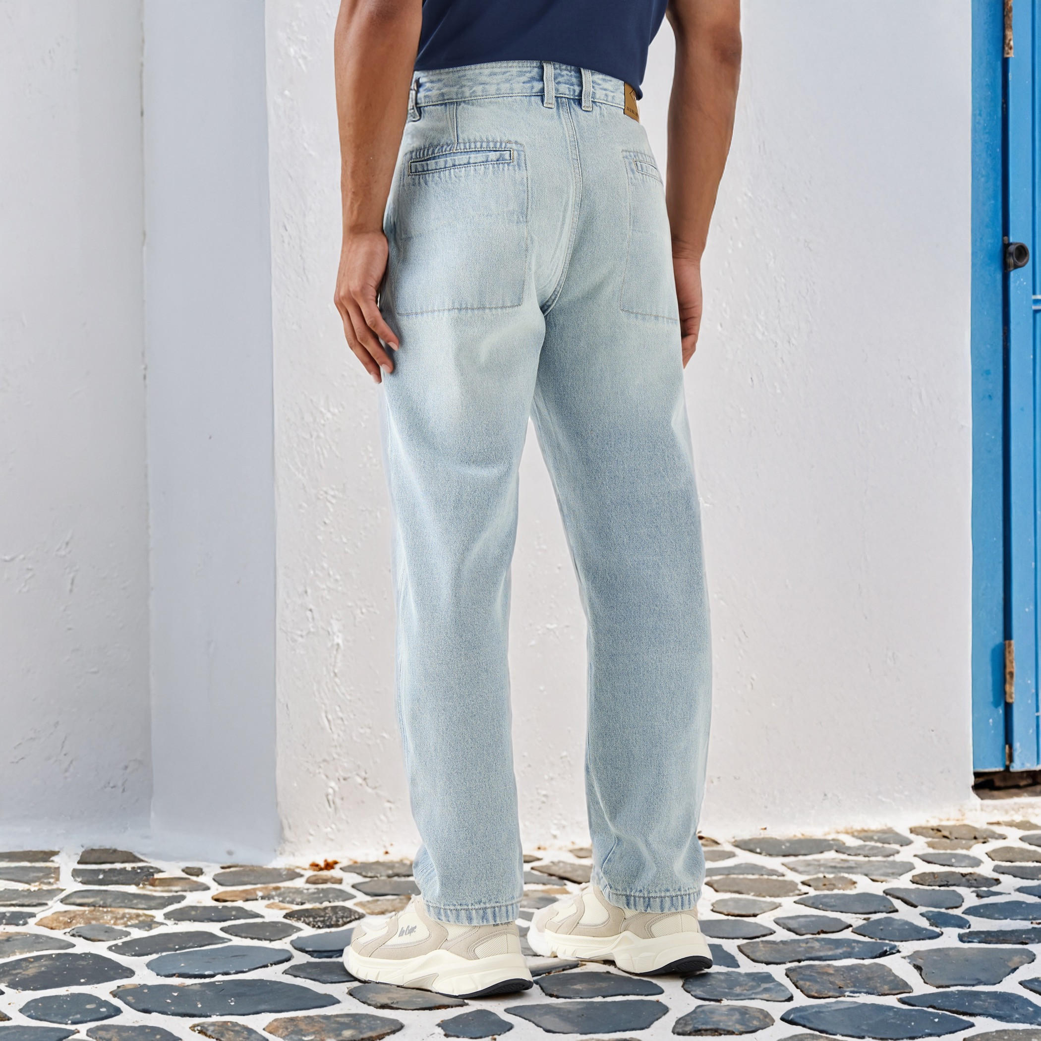 بنطلون جينز بألواح وجيوب من لي كوبر-men-clothing-bottoms-jeans-image-3