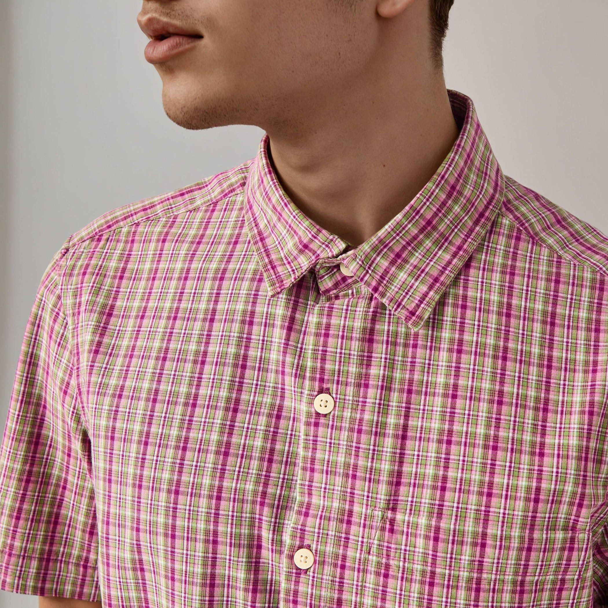 قميص كاروهات بقصة عادية وياقة-men-clothing-shirts-image-2