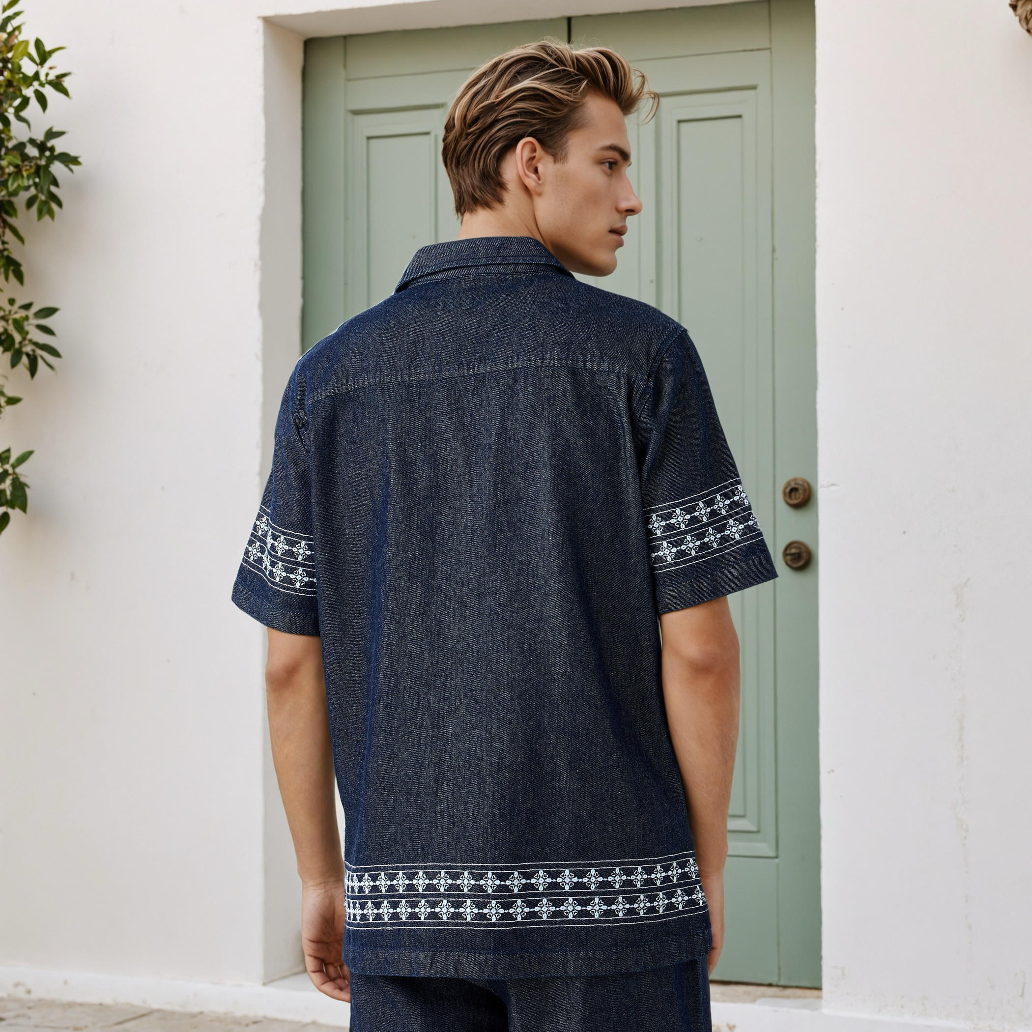 قميص مطرز بياقة كامب من لي كوبر-men-clothing-shirts-image-3
