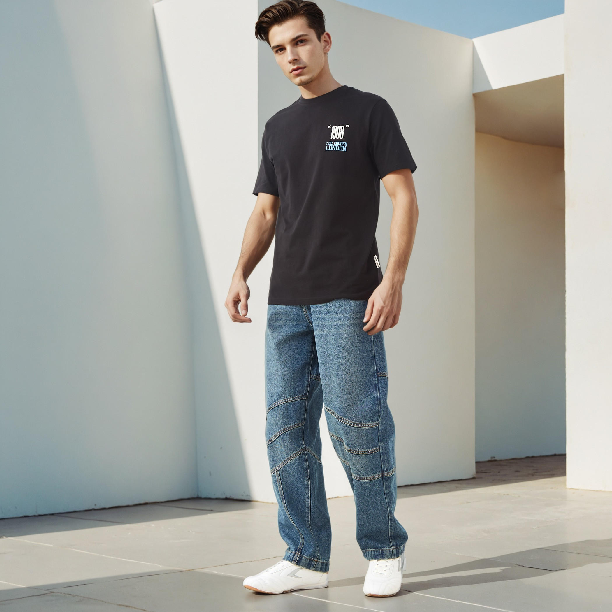 بنطلون جينز بقصة مريحة من لي كوبر-men-clothing-bottoms-jeans-image-4