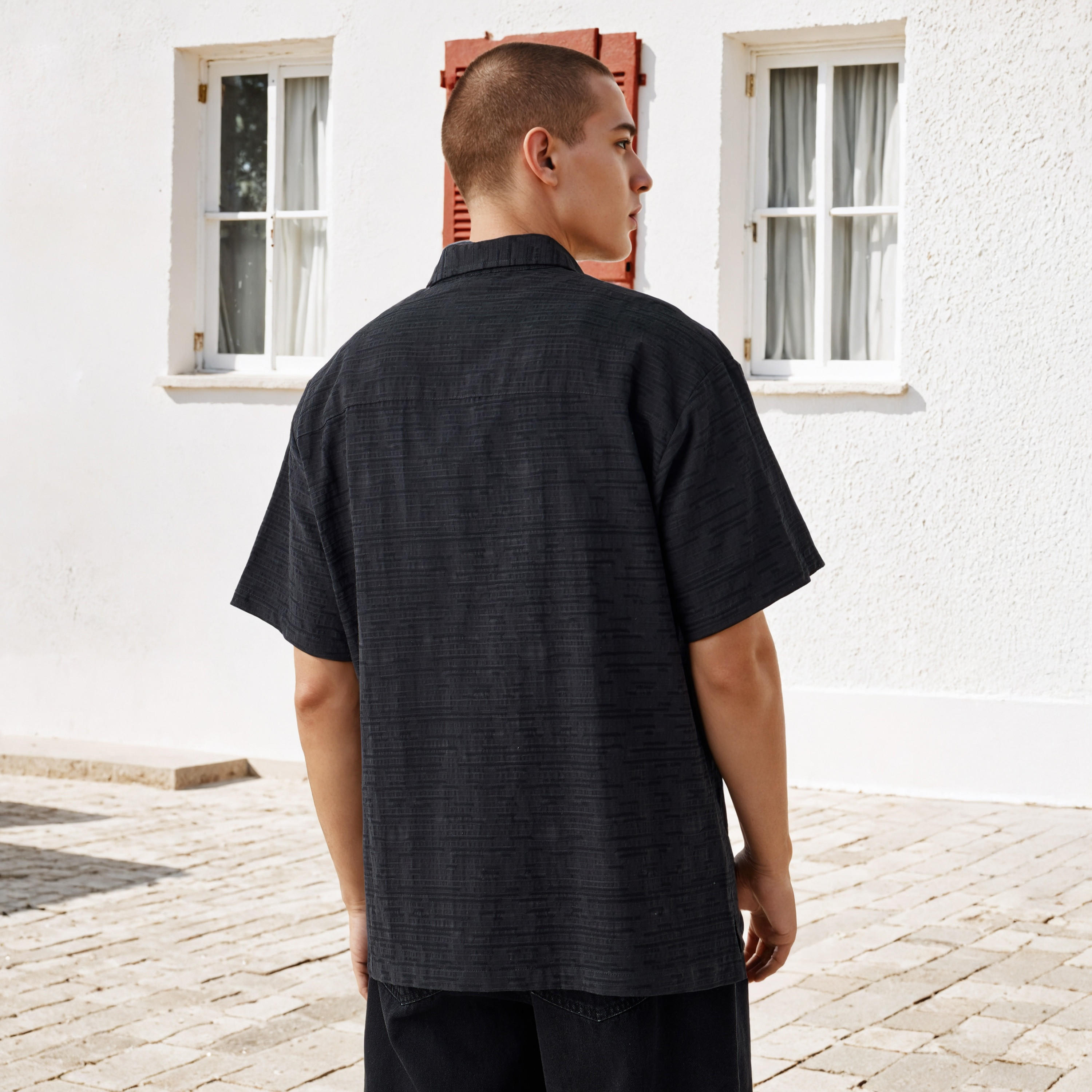 قميص بارز الملمس بقصّة عادية من لي كوبر-men-clothing-shirts-image-3