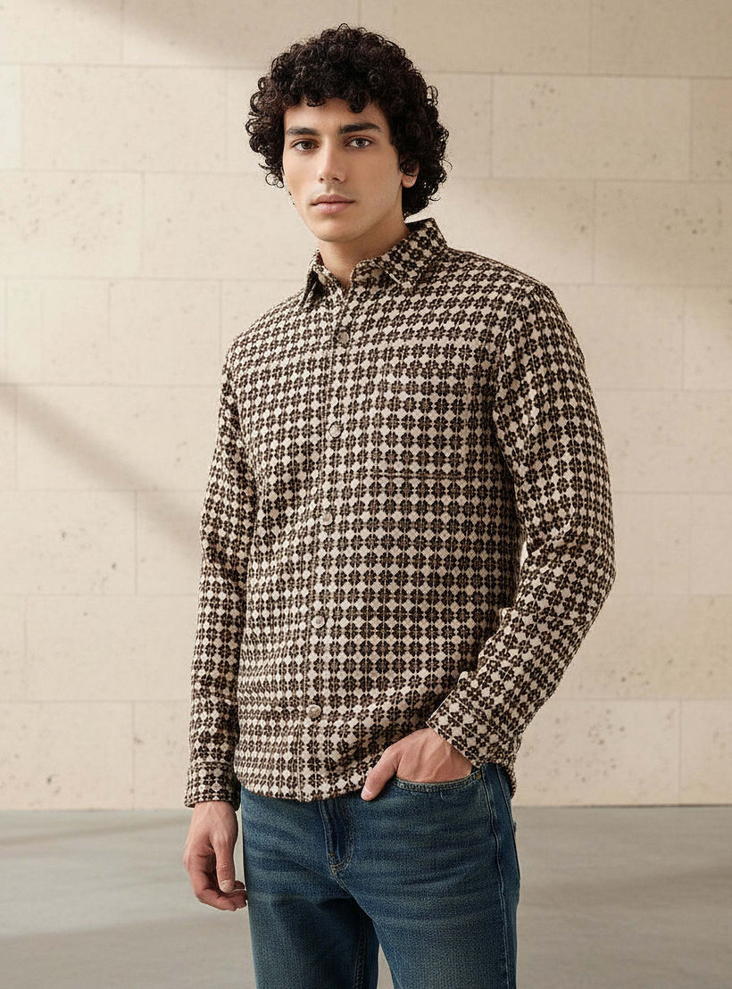 قميص بقصة عادية وياقة وأكمام طويلة وطبعات هندسية للرجال من لي كوبر-men-clothing-shirts-image-1
