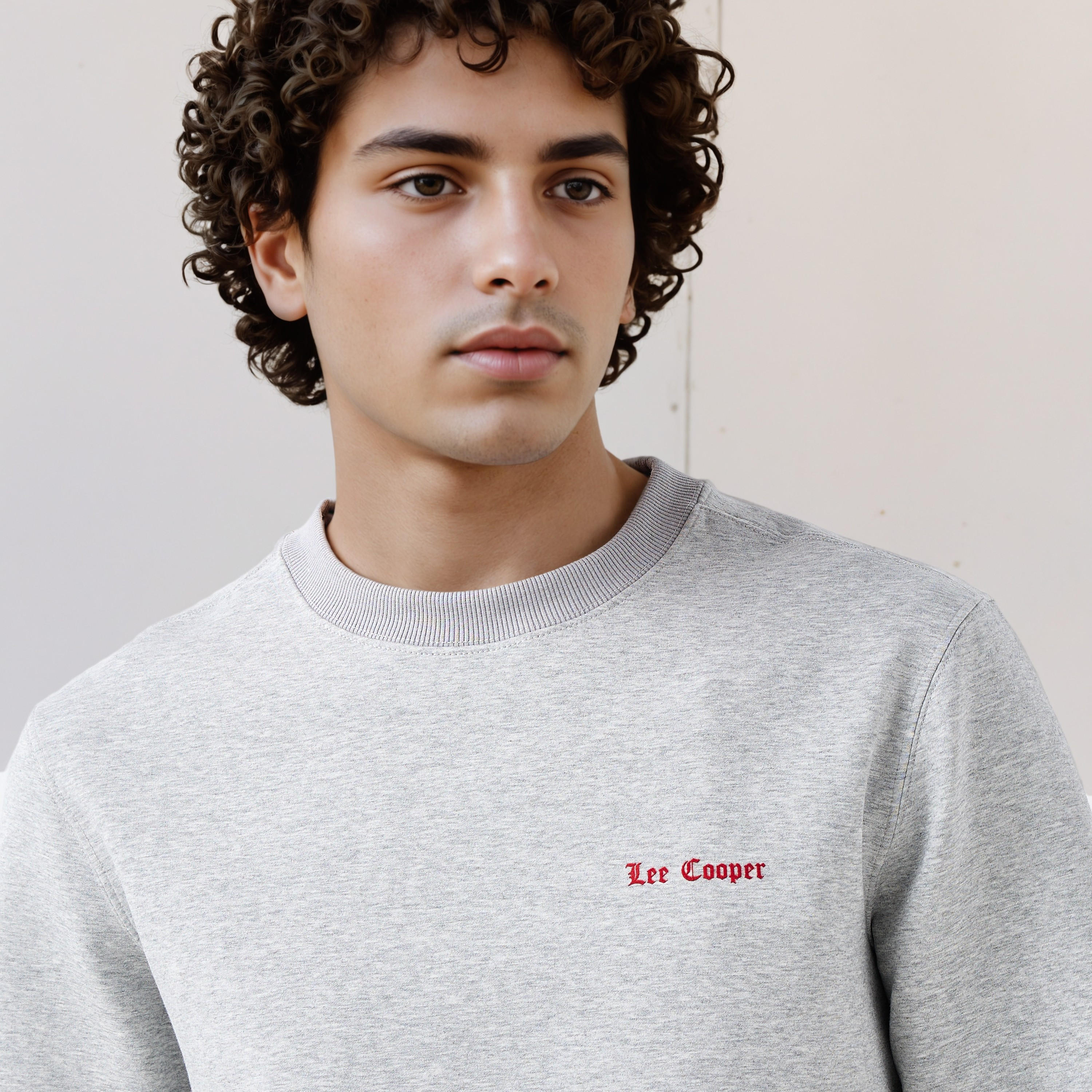 سويت شيرت قطن بقصّة عادية وطبعات شعار للرجال من لي كوبر-men-winterwear-hoodiesandsweatshirts-image-4