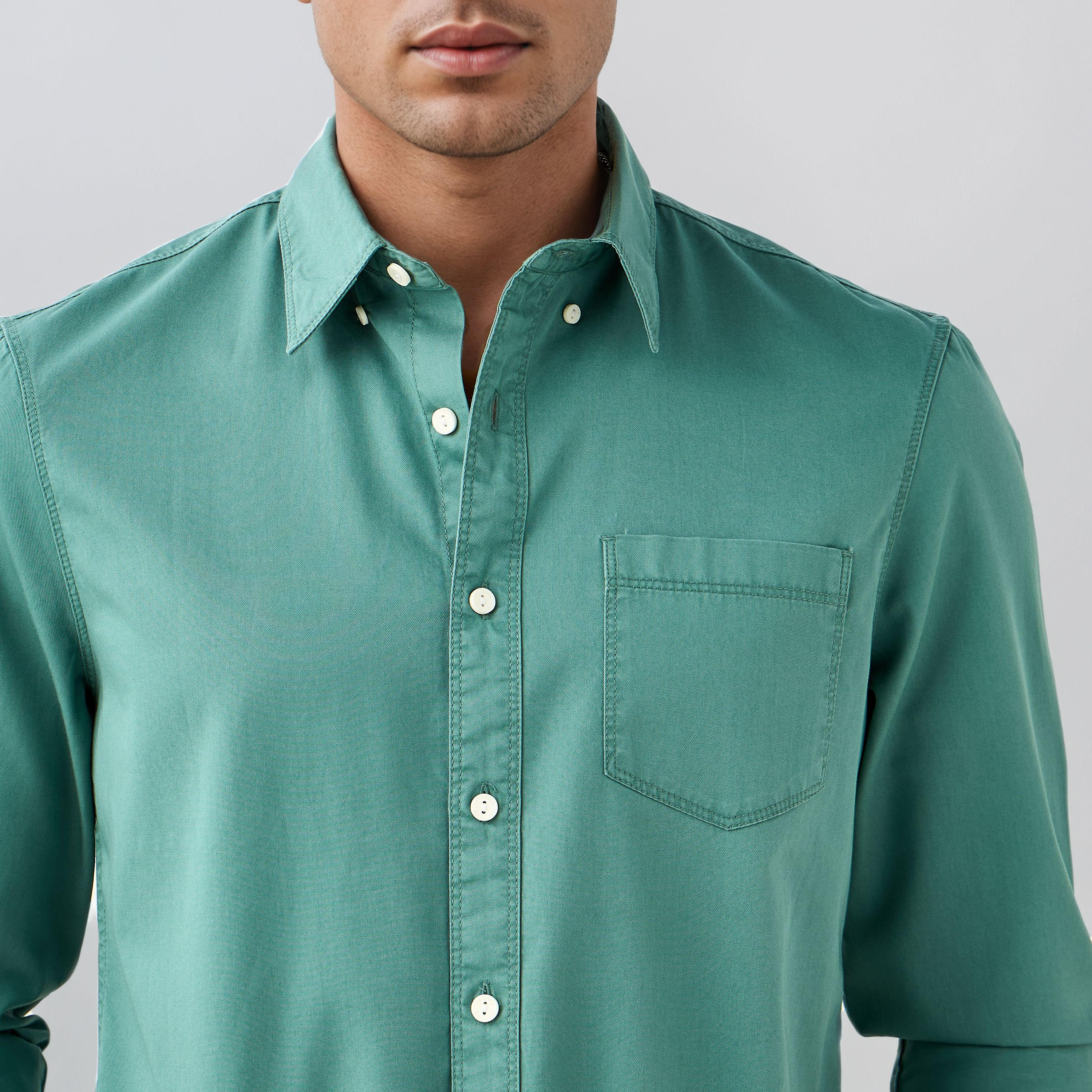 قميص بقصة عادية وياقة من لي كوبر-men-clothing-shirts-image-1