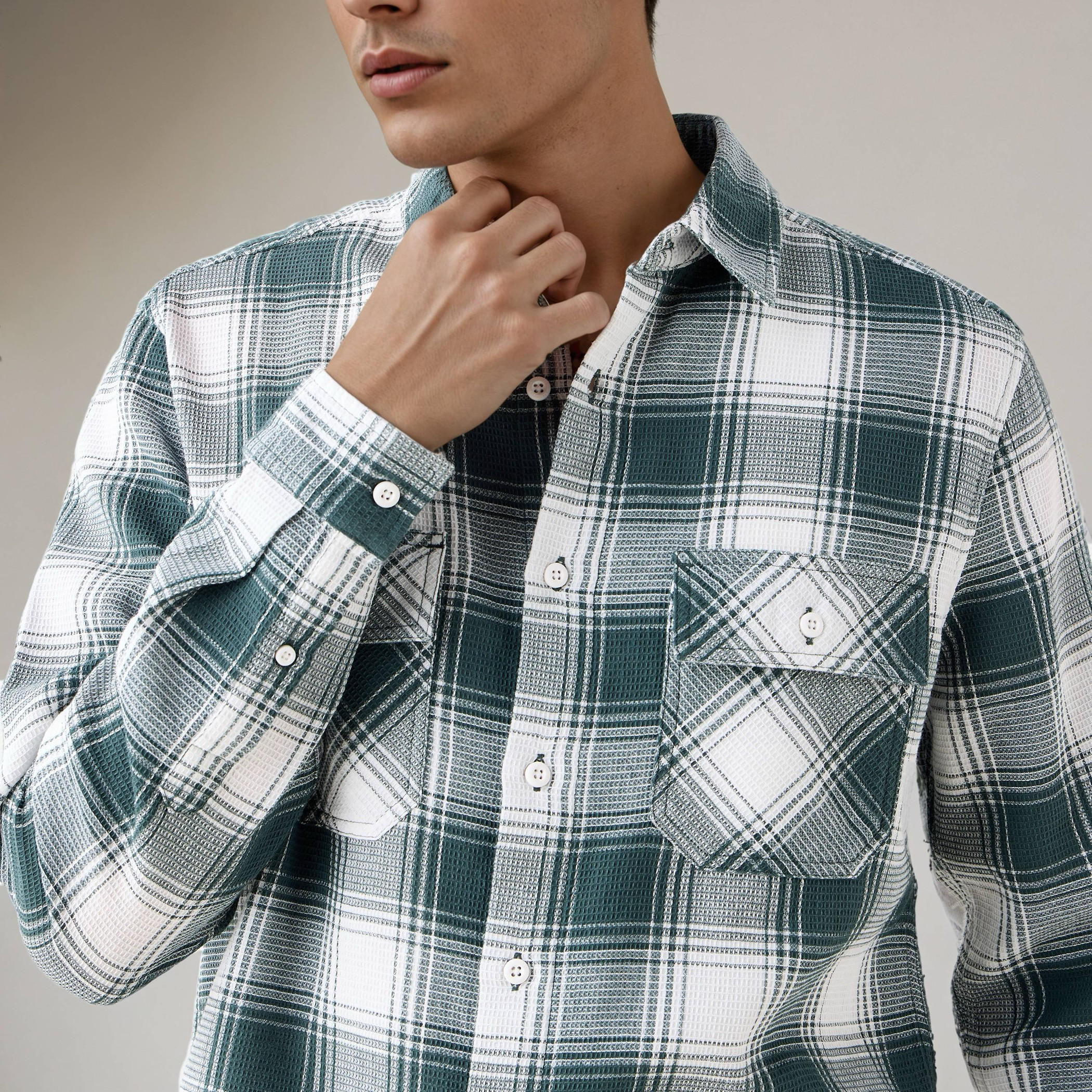 قميص كاروهات بقصّة عادية من لي كوبر-men-clothing-shirts-image-2