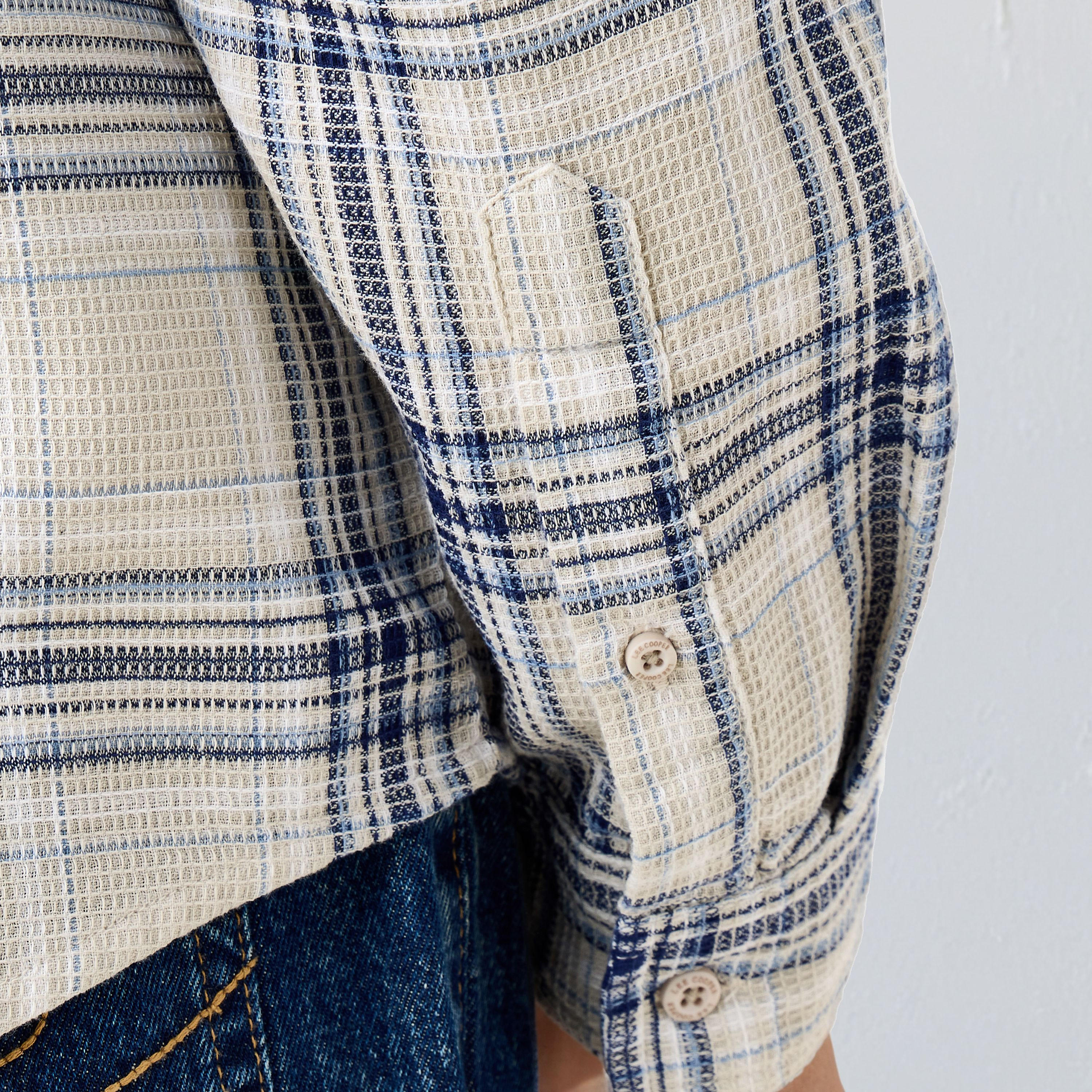 قميص كاروهات بقصّة عادية من لي كوبر-men-clothing-shirts-image-1