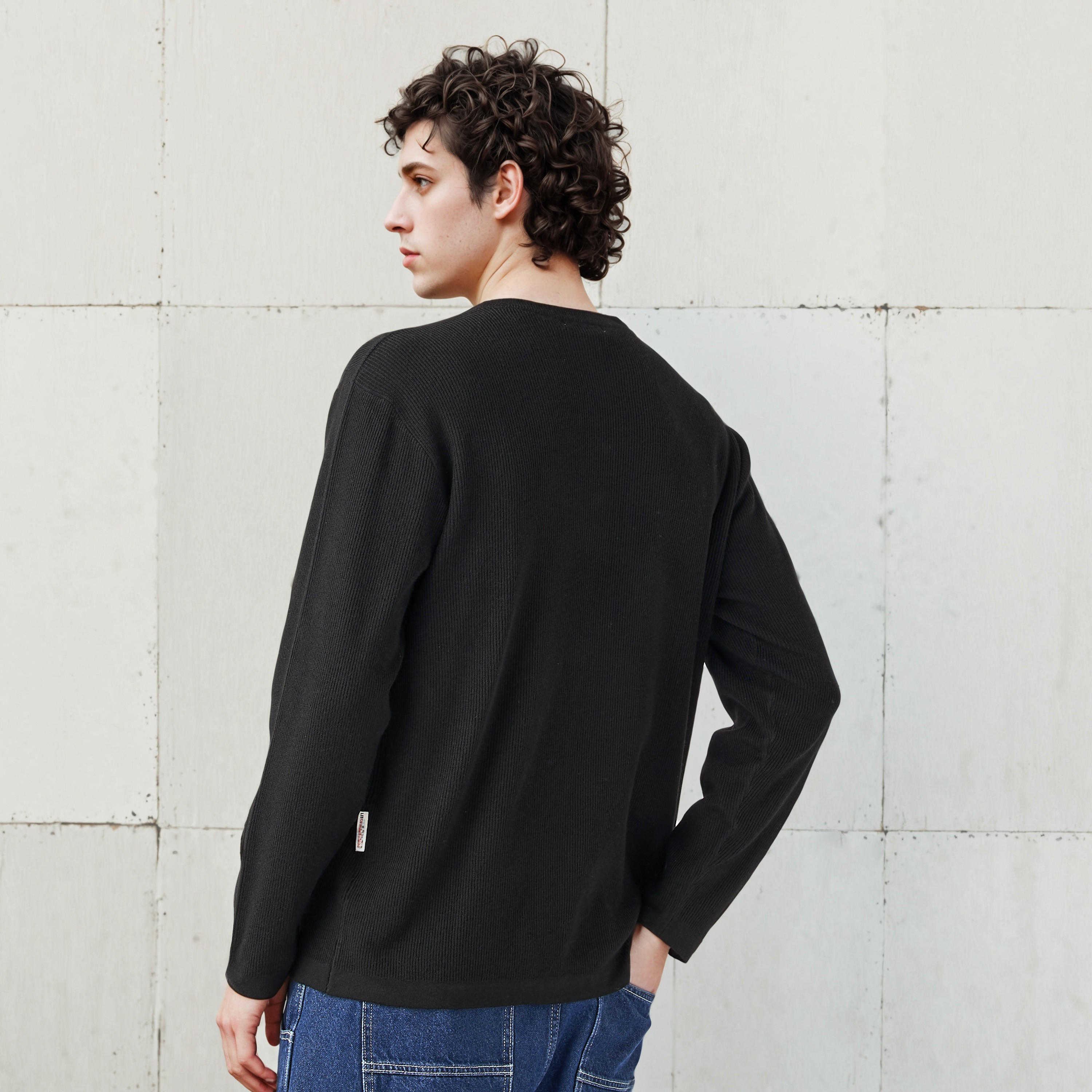 سويت شيرت مضلع بياقة هينلي من لي كوبر-men-winterwear-hoodiesandsweatshirts-image-2