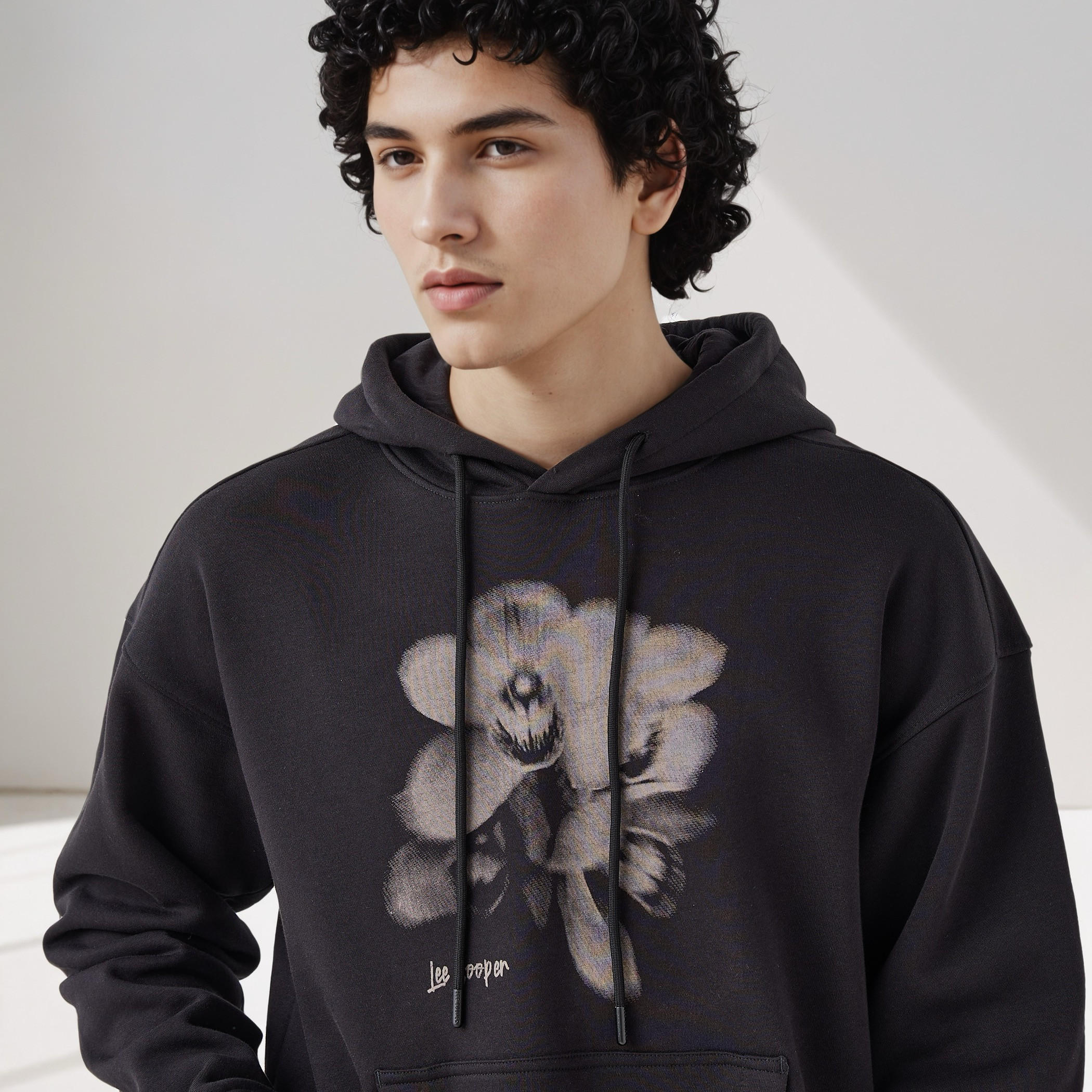 هودي رجالي بطبعات من لي كوبر-men-winterwear-hoodiesandsweatshirts-image-2