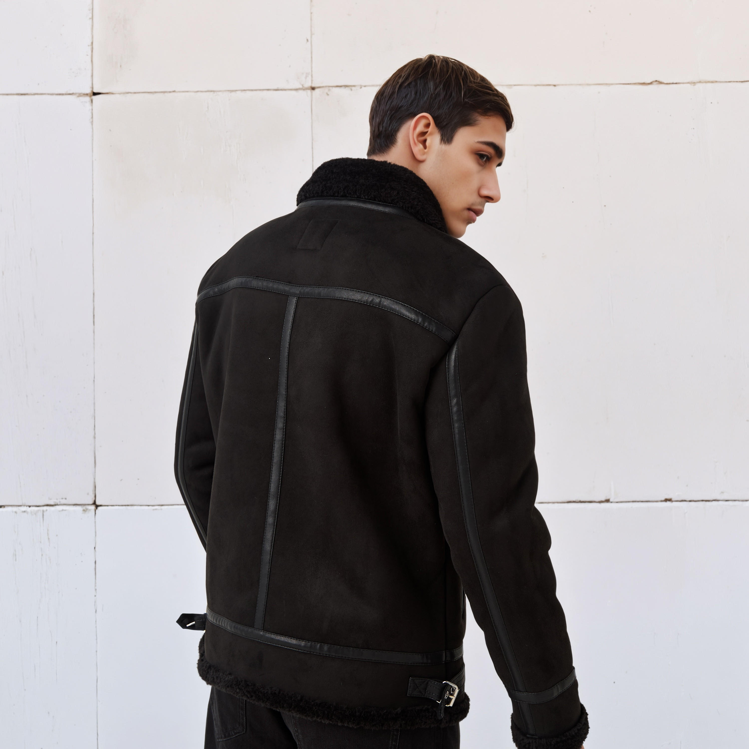 جاكيت رجالي شمواه مبطن بفرو صناعي بقصة عادية من لي كوبر-men-clothing-jacketsandblazers-jackets-image-3