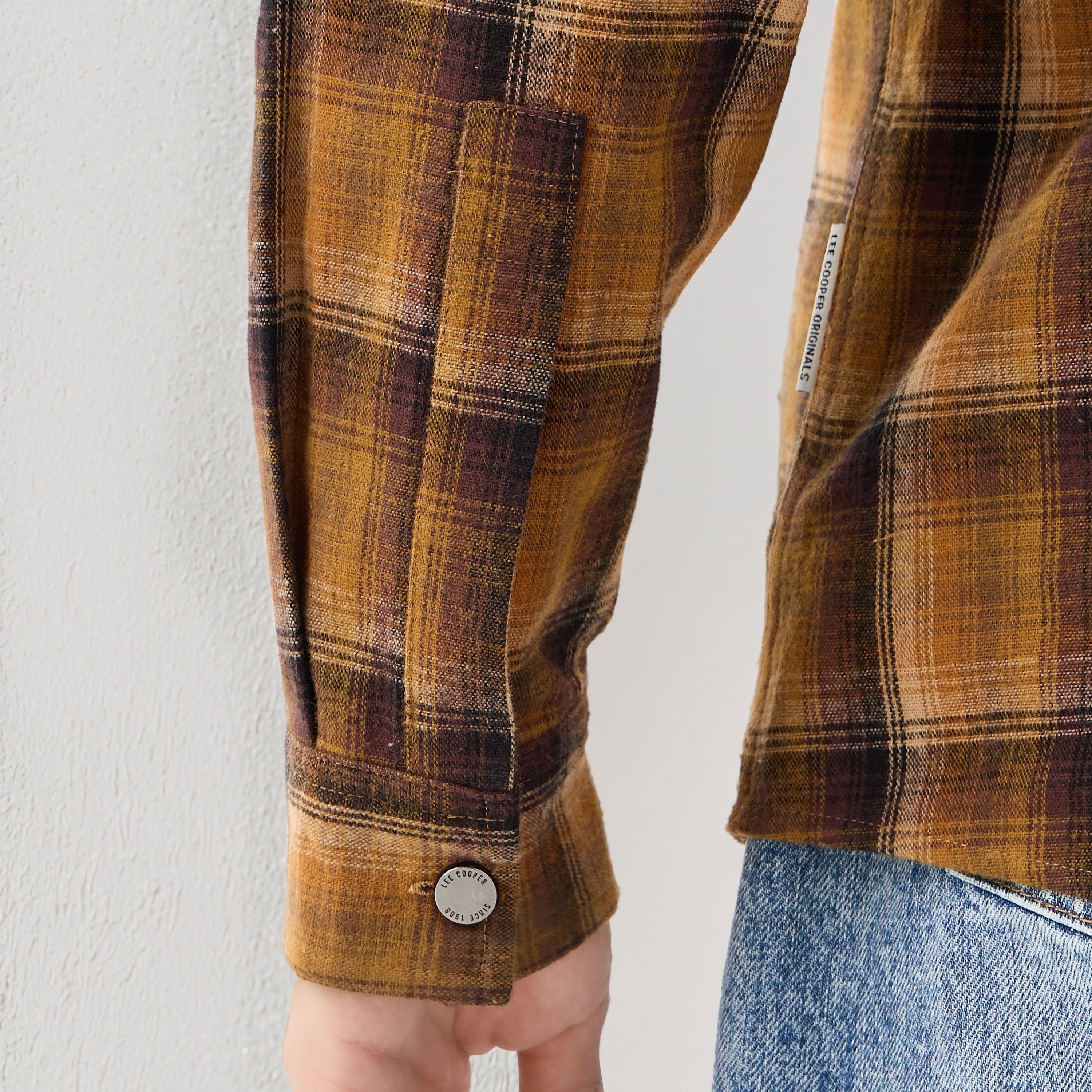 قميص كاروهات من لي كوبر-men-clothing-shirts-image-1
