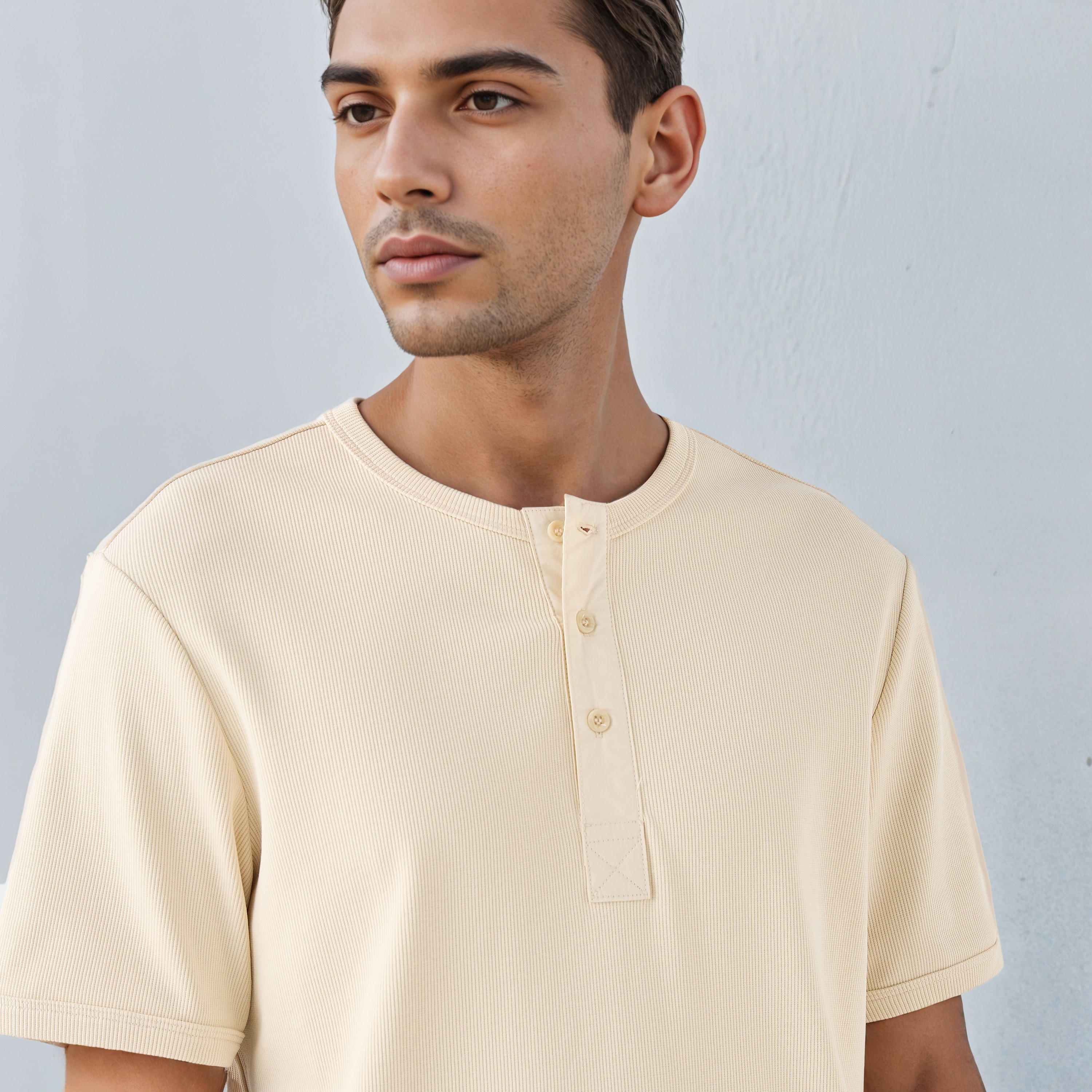 تيشيرت مضلع بياقة هينلي من لي كوبر-men-clothing-tshirtsandpolos-tshirts-image-2