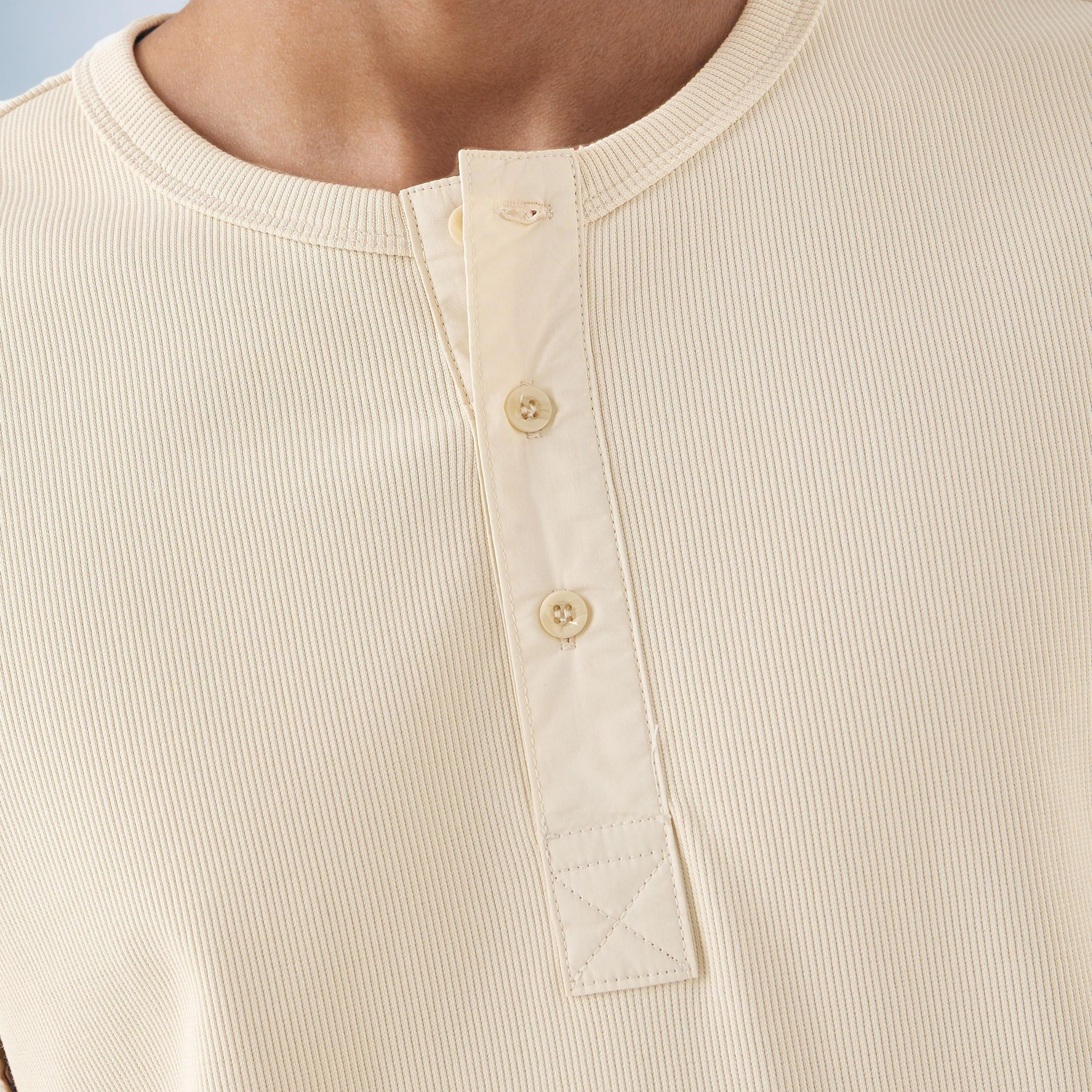 تيشيرت مضلع بياقة هينلي من لي كوبر-men-clothing-tshirtsandpolos-tshirts-image-1