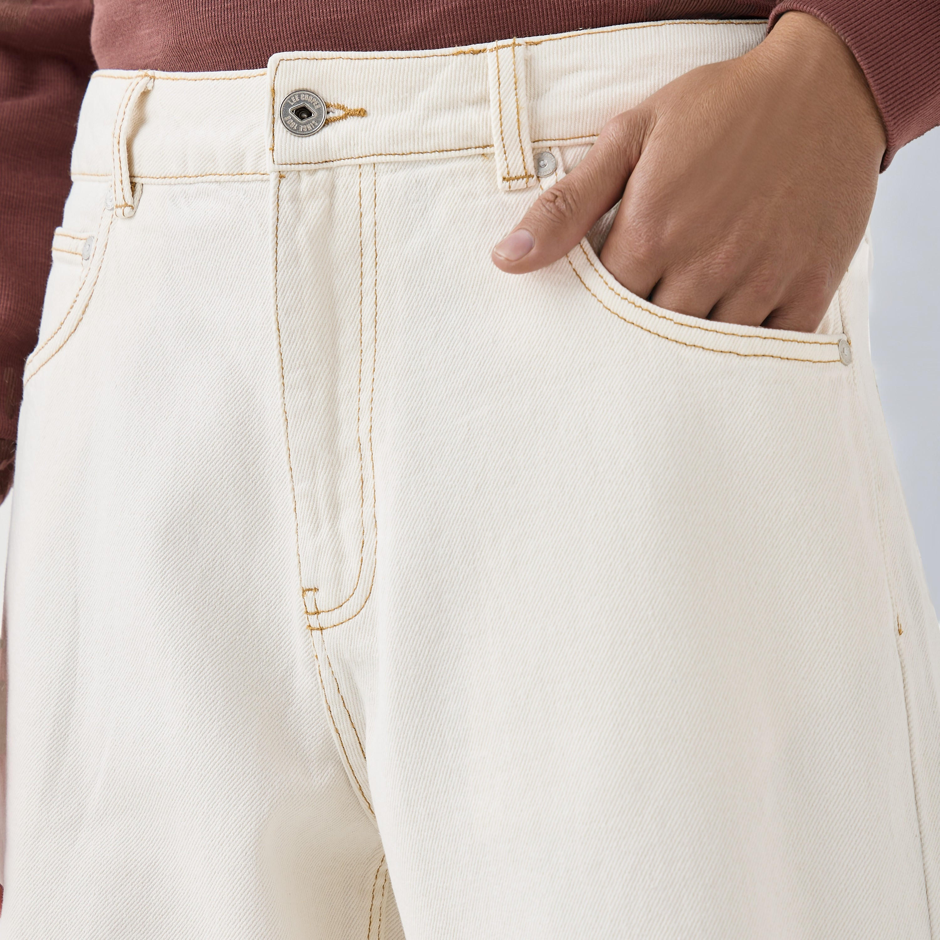 شورت بقصة مريحة من لي كوبر-men-clothing-bottoms-shorts-image-4