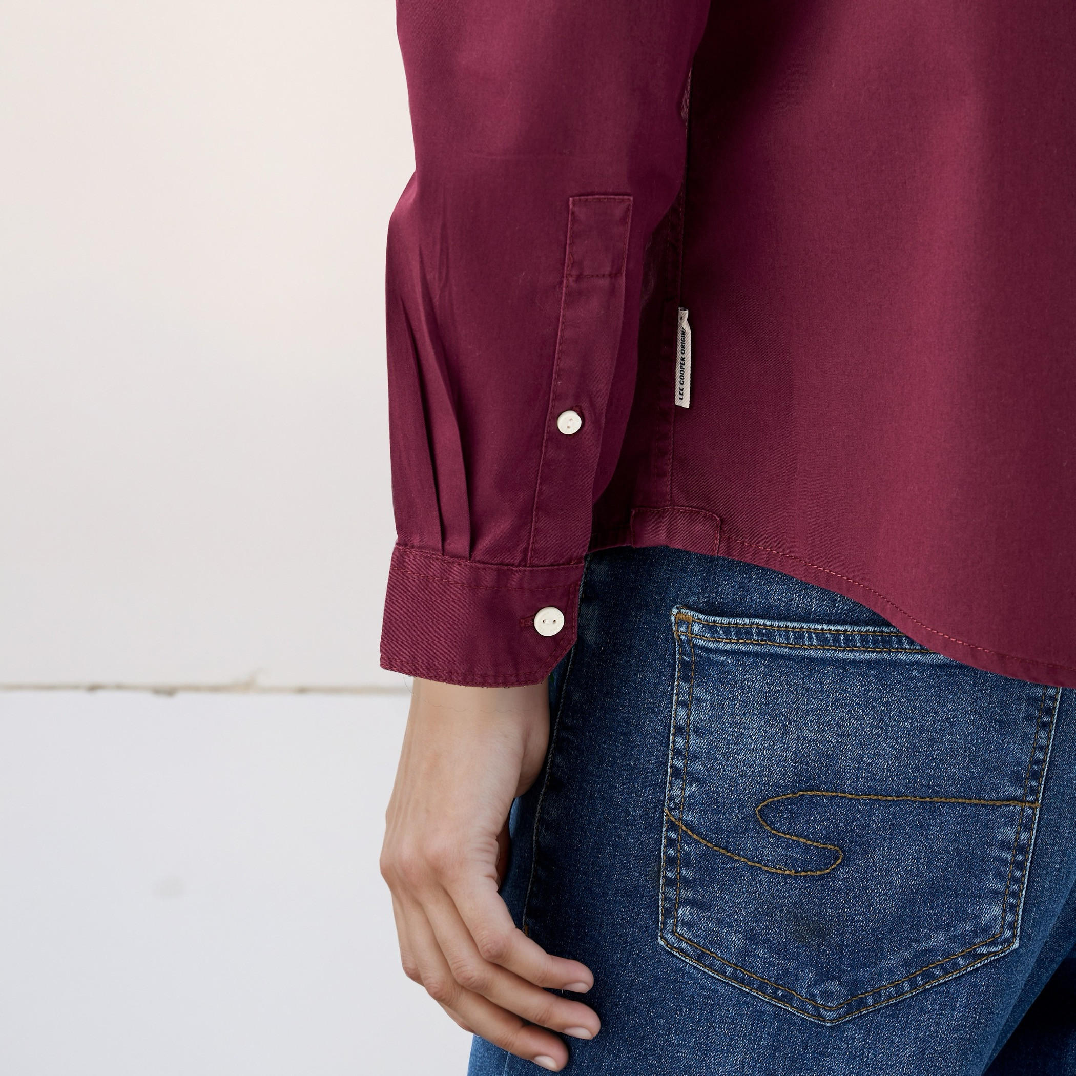 قميص بقصة عادية من لي كوبر-men-clothing-shirts-image-2