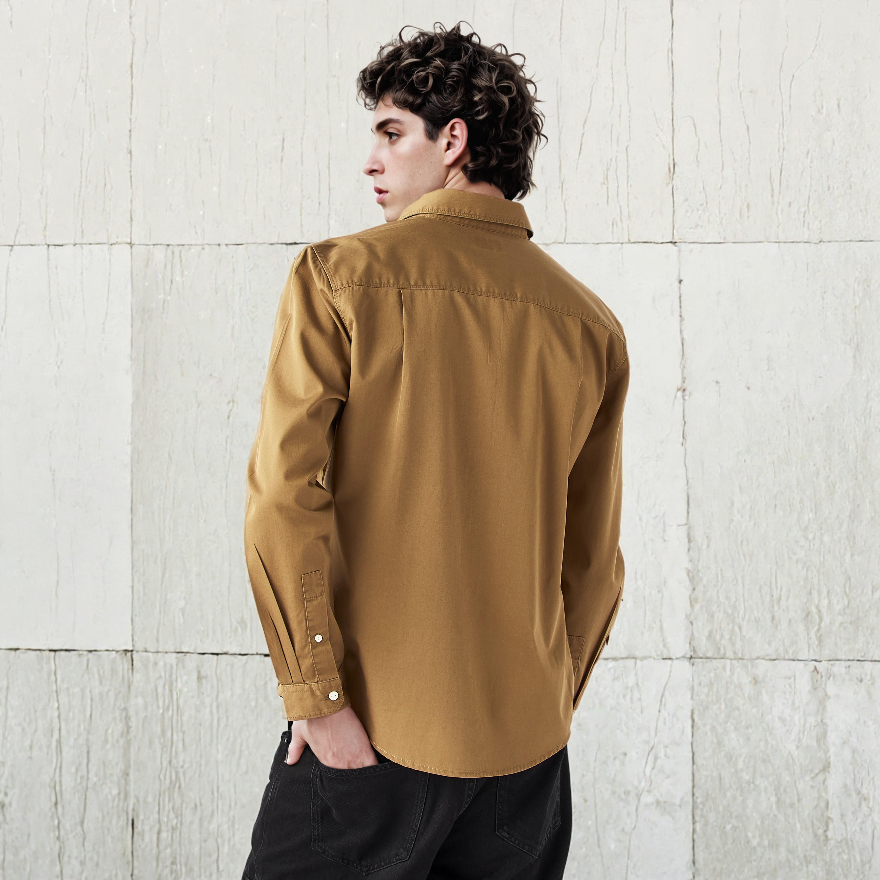 قميص بقصة عادية من لي كوبر-men-clothing-shirts-image-3