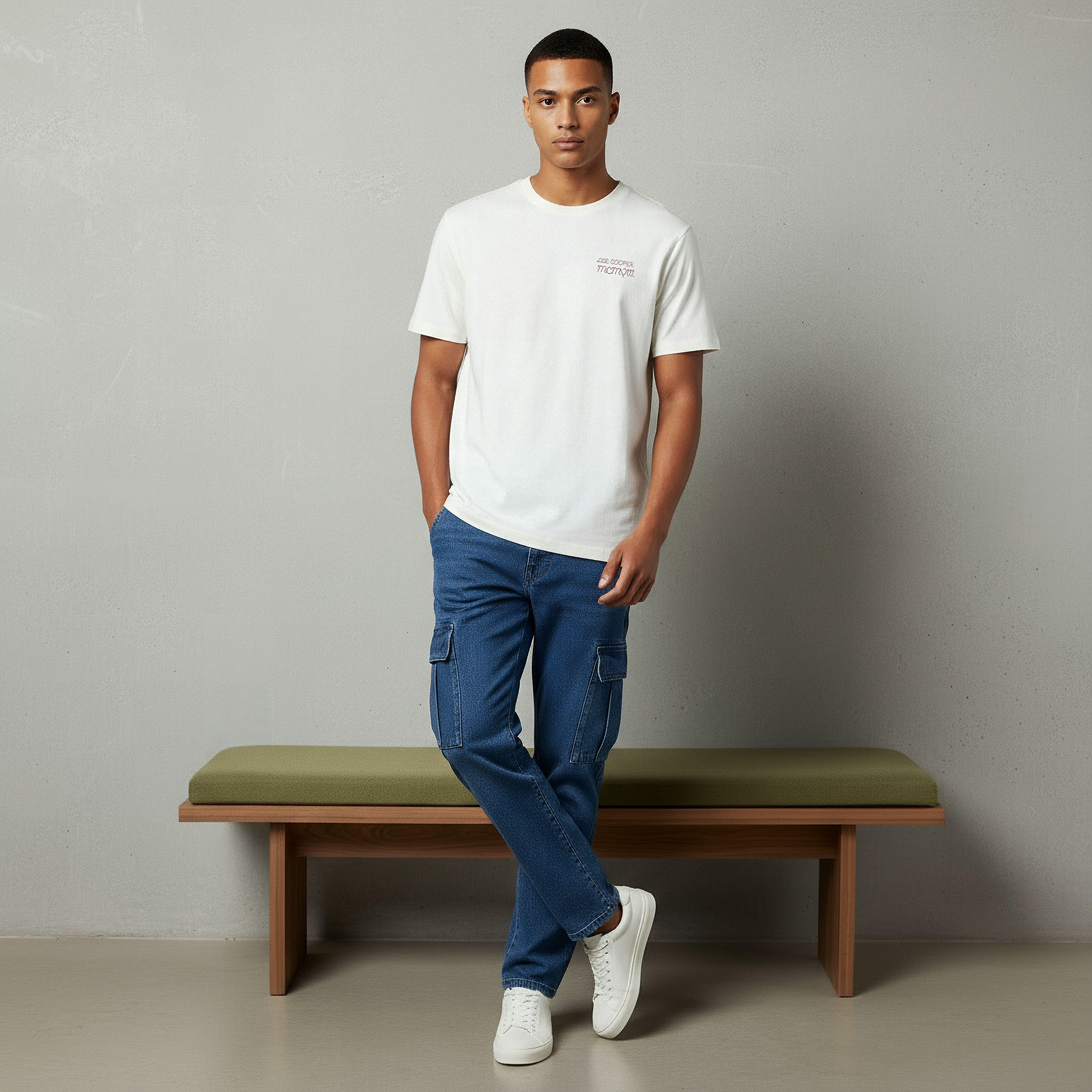 Lee Cooper Men Regular Fit Crew Neck Short Sleeves Logo Print T-shirt-men-clothing-tshirtsandpolos-tshirts-image-4