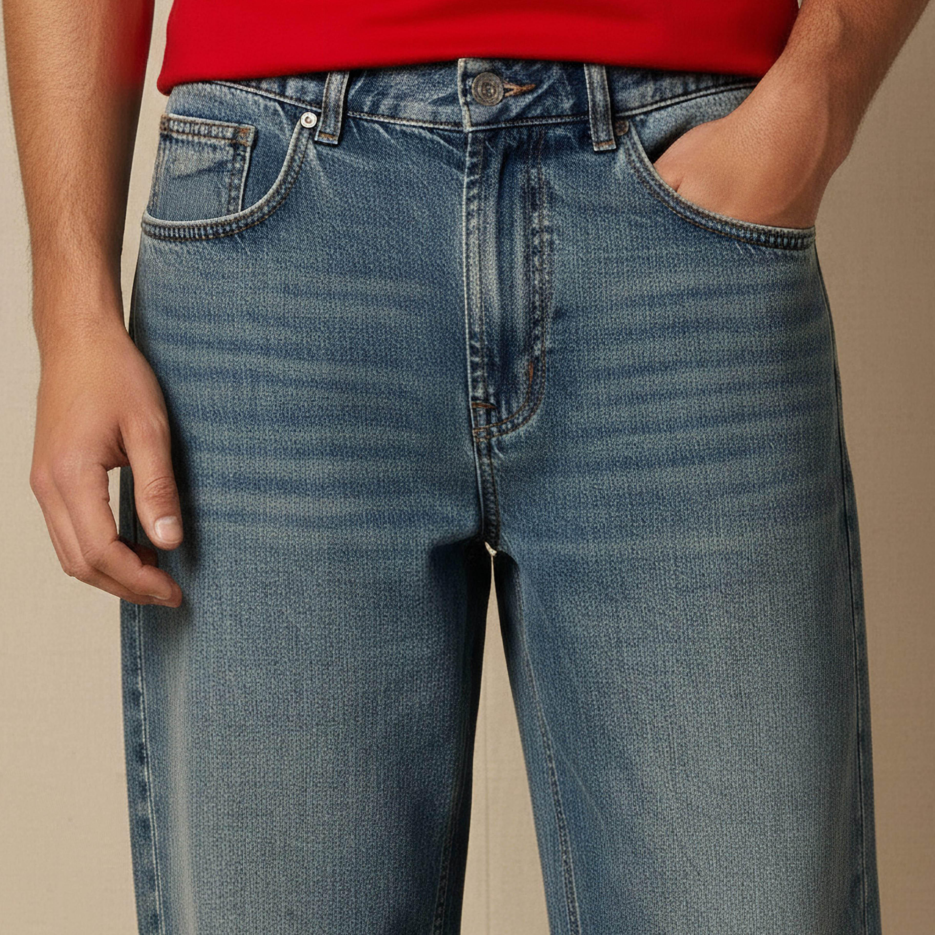 بنطلون جينز رجالي بقصة باجي وخصر متوسط الارتفاع من لي كوبر-men-clothing-bottoms-jeans-image-1