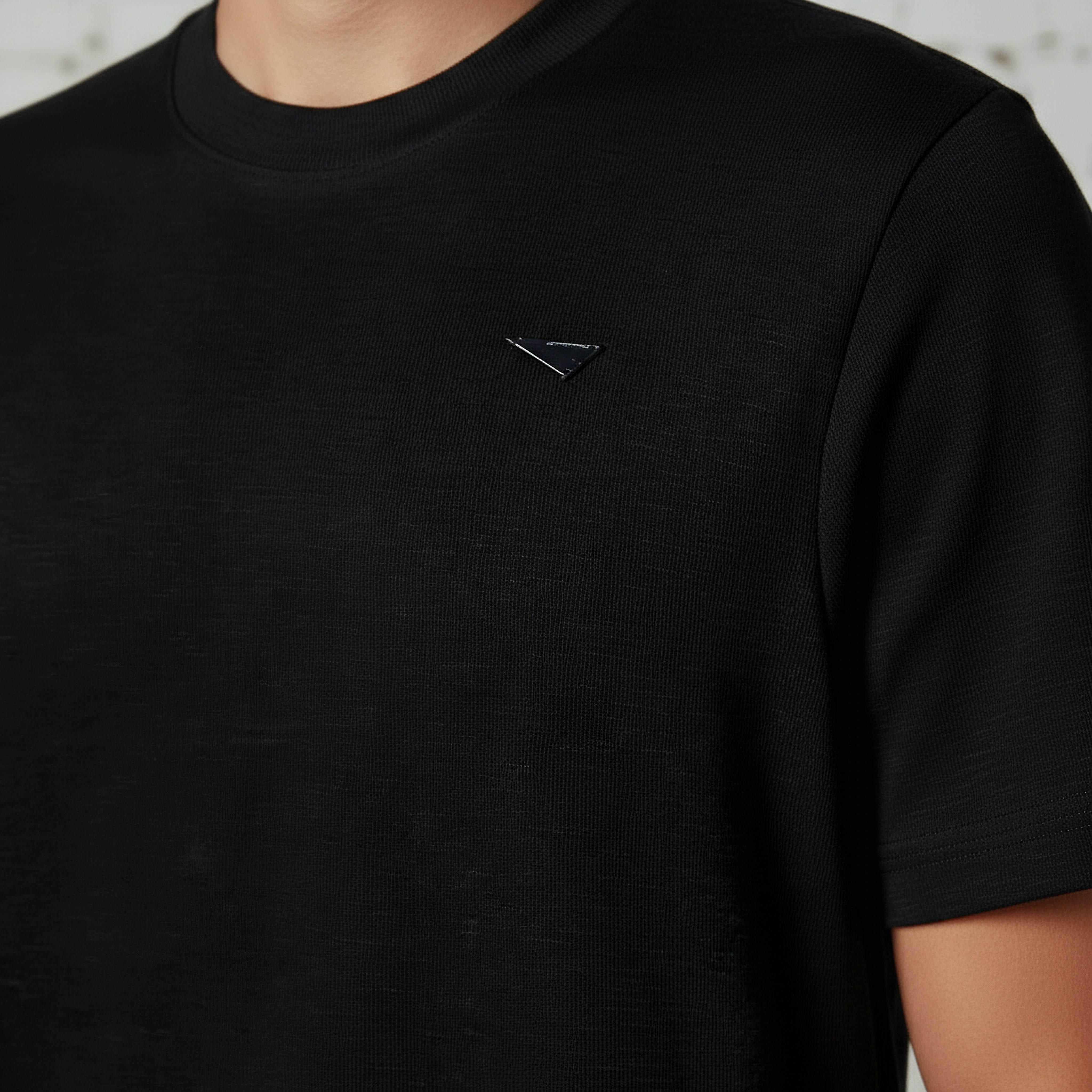 تيشيرت مزين بقصة عادية وياقة ضيقة وأكمام قصيرة للرجال من لي كوبر-men-clothing-tshirtsandpolos-tshirts-image-4