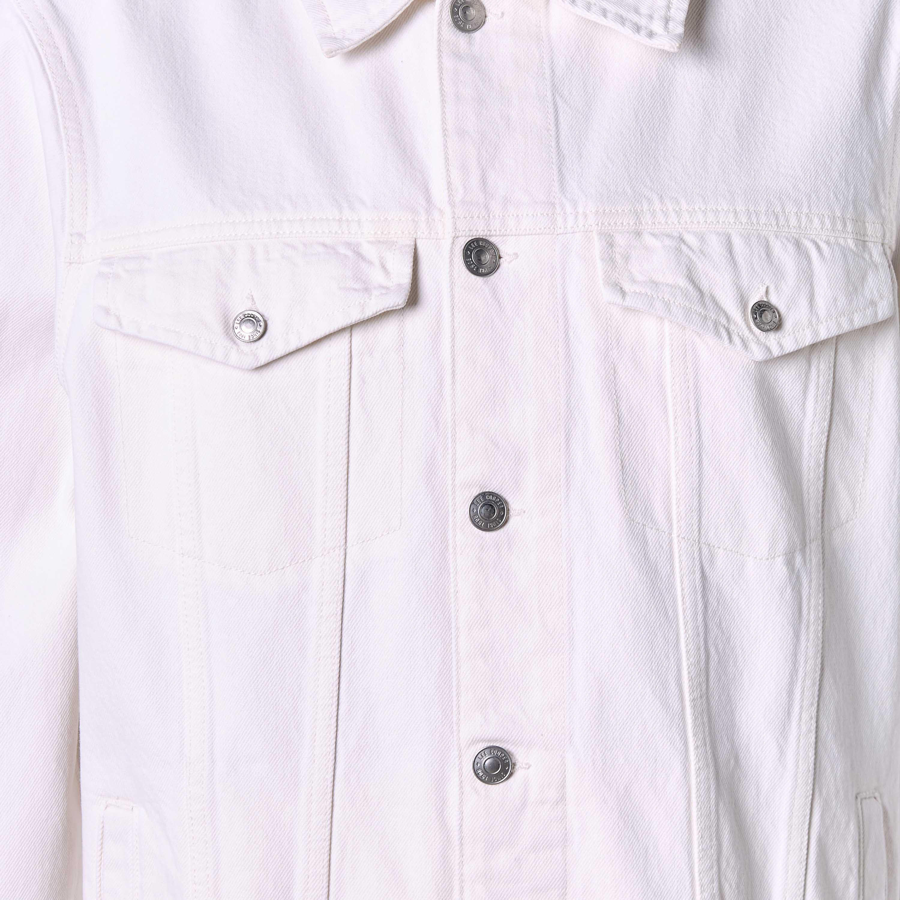 جاكيت دينم بقصة عادية وجيب بطيّة للرجال من آيكونيك-men-clothing-jacketsandblazers-jackets-image-3