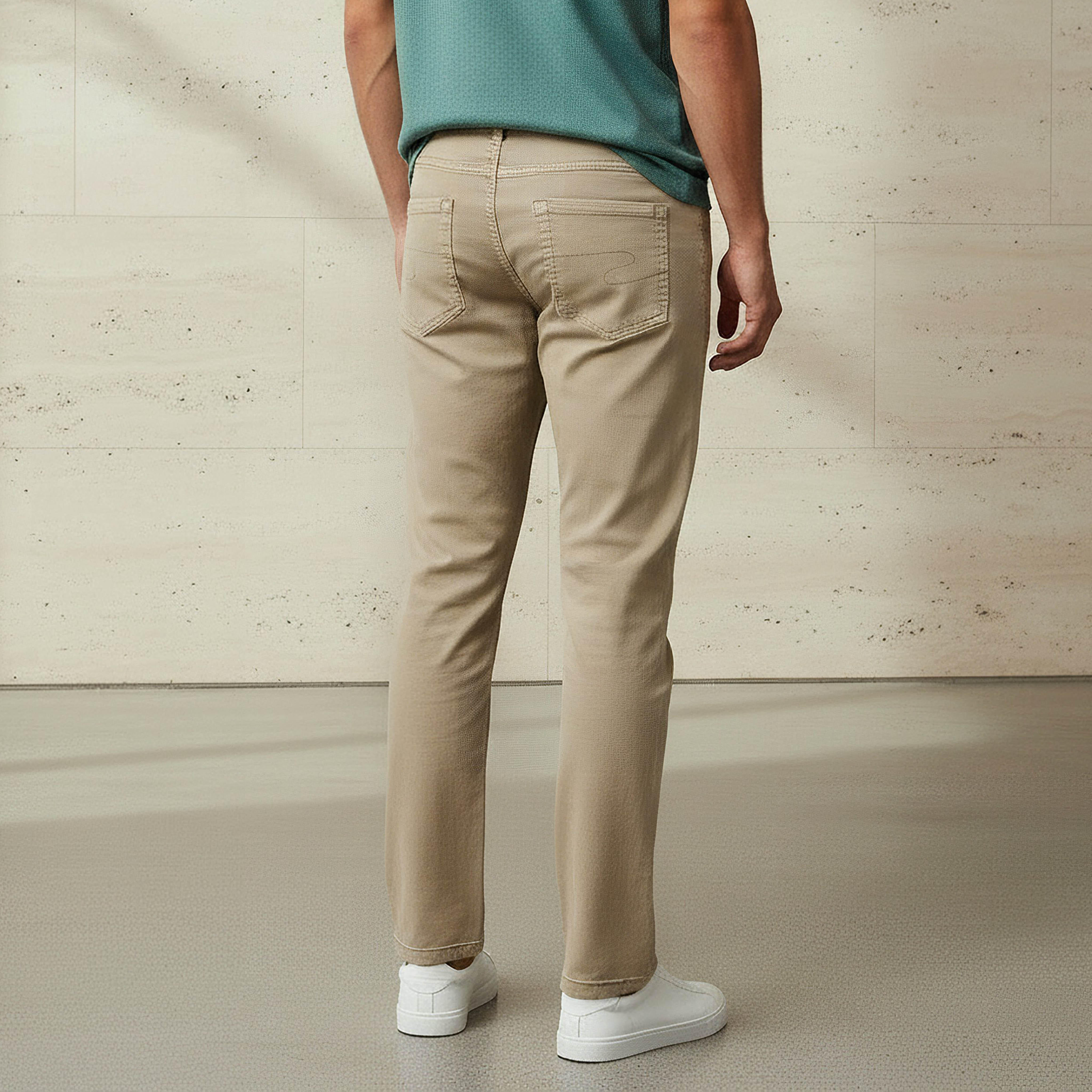 بنطلون جينز بقصّة سليم وخصر متوسط الارتفاع للرجال من لي كوبر-men-clothing-bottoms-jeans-image-3