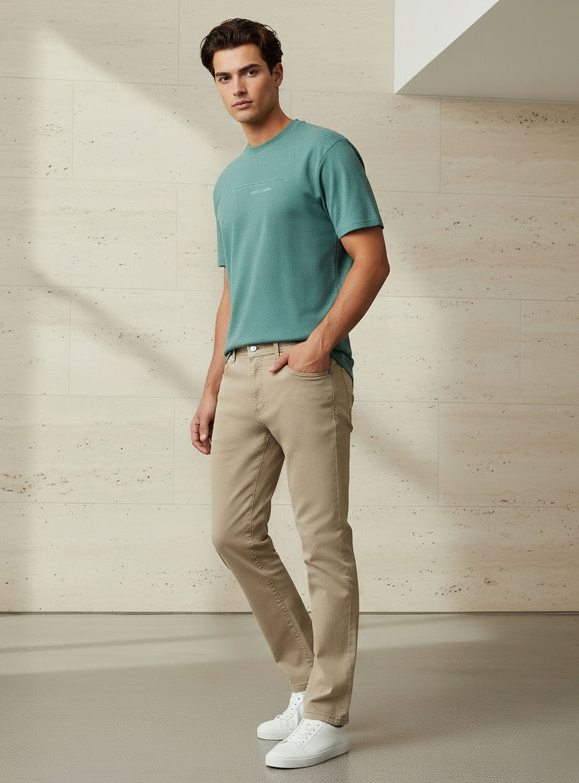 بنطلون جينز بقصّة سليم وخصر متوسط الارتفاع للرجال من لي كوبر-men-clothing-bottoms-jeans-image-1
