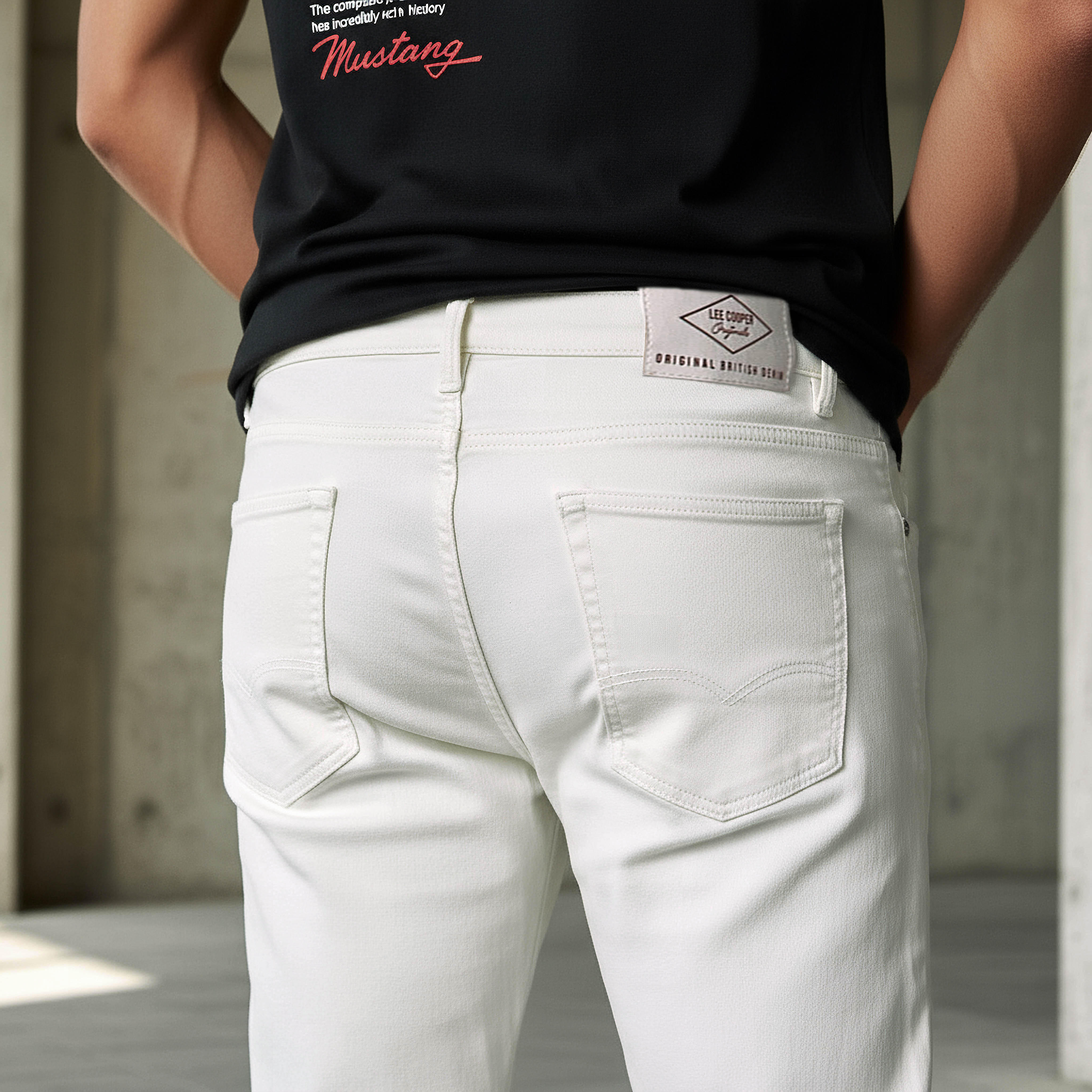 بنطلون جينز بخصر مرن وقصة سليم للرجال من لي كوبر-men-clothing-bottoms-jeans-image-4