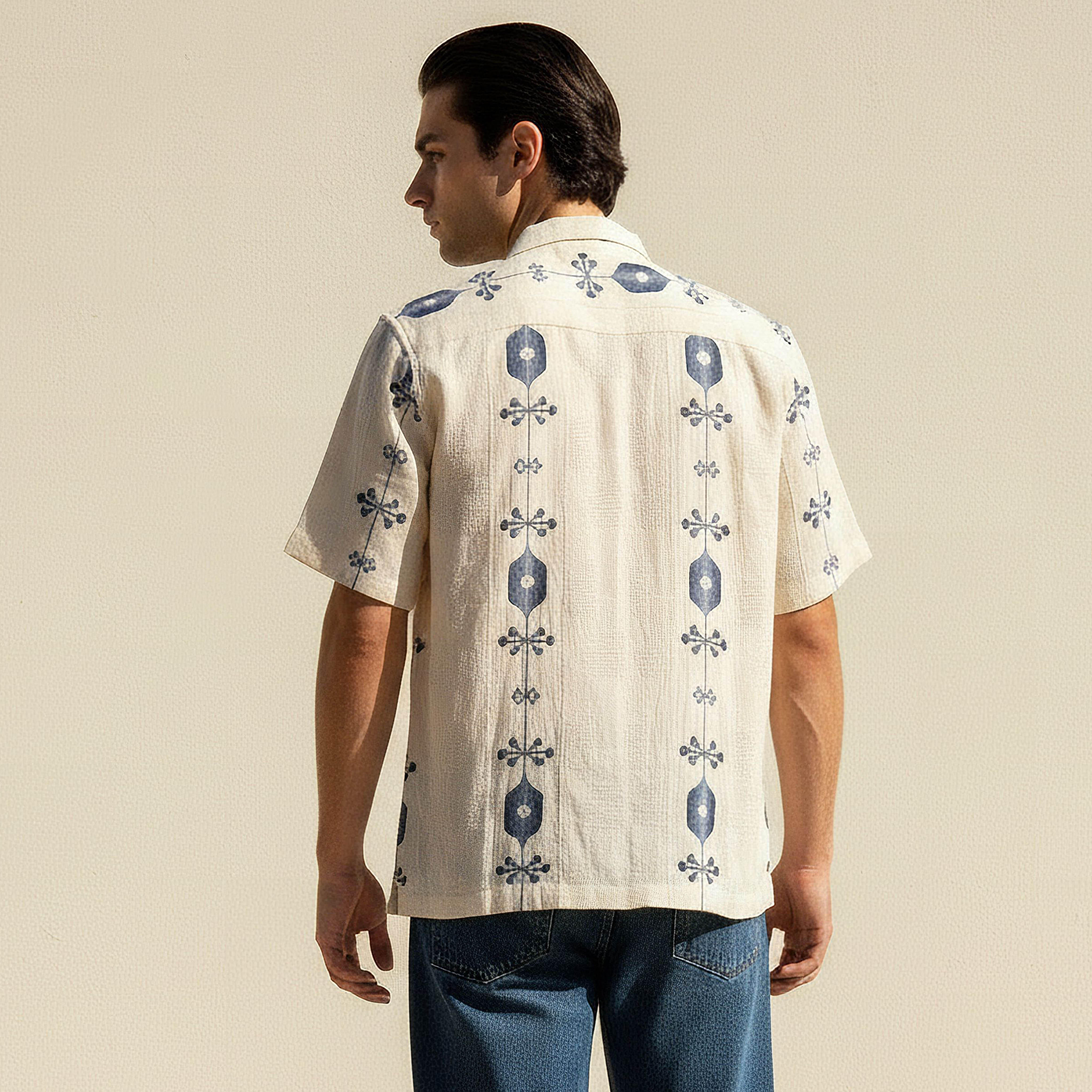قميص بقصّة عادية وياقة كامب وأكمام قصيرة وطبعات للرجال من لي كوبر-men-clothing-shirts-image-4