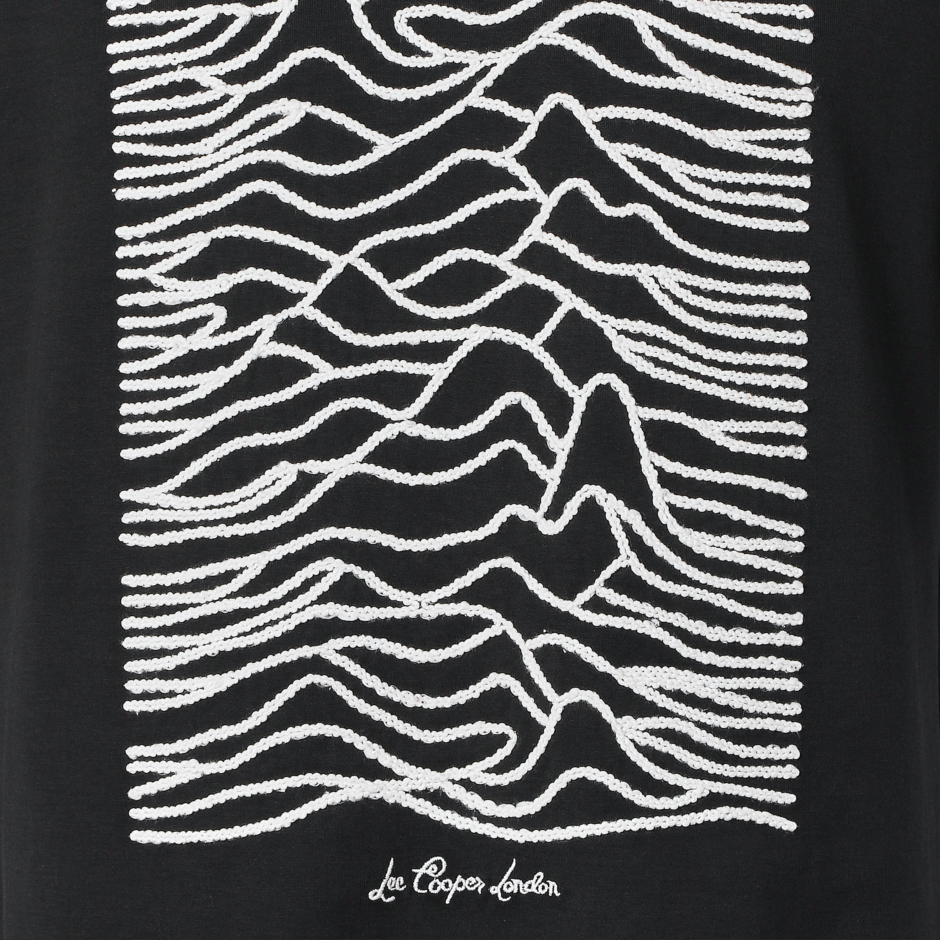 Lee Cooper Men Regular Fit Crew Neck Short Sleeves Embroidered T-shirt-men-clothing-tshirtsandpolos-tshirts-image-2